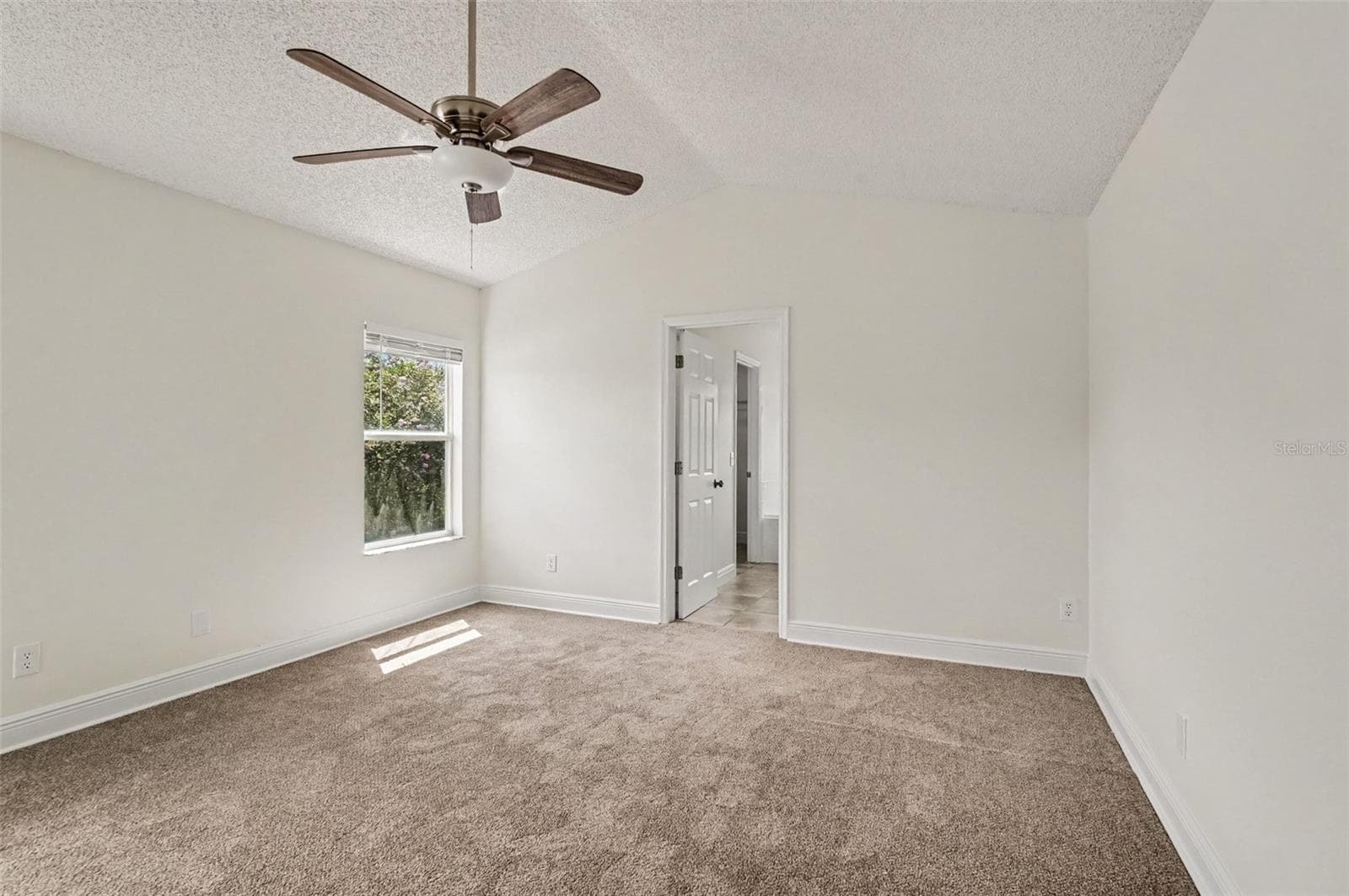 Single Family Residence at 14513 KAISER CT, ORLANDO, photo 8 of 15