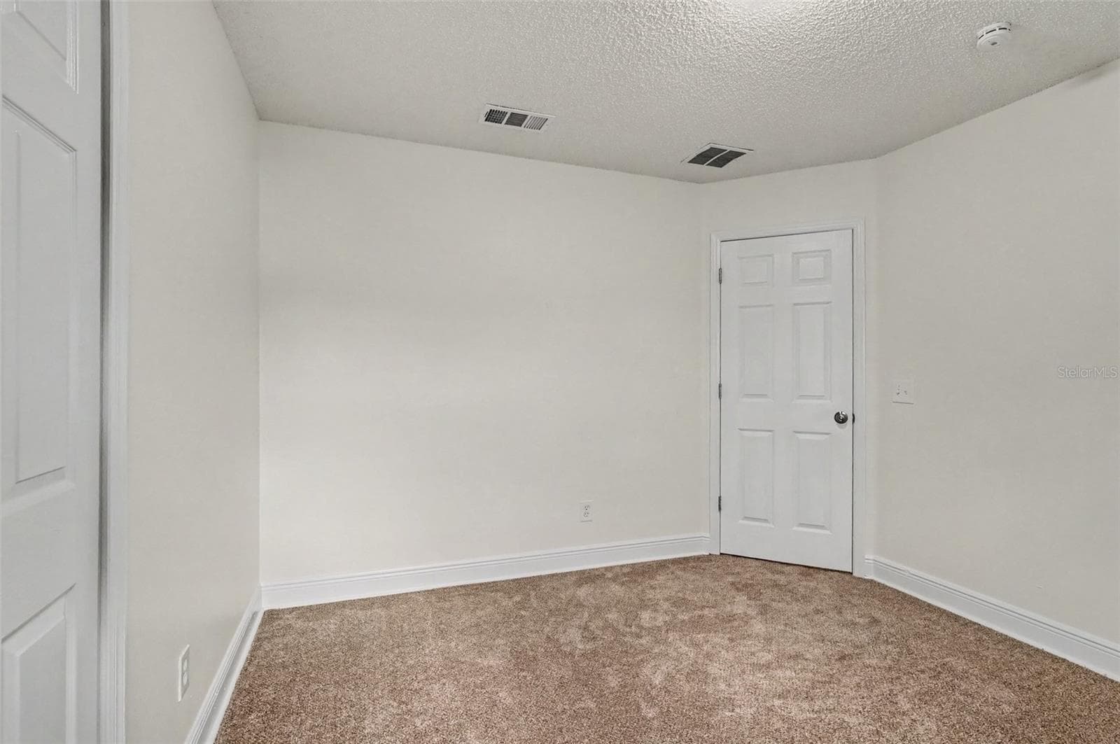 Single Family Residence at 14513 KAISER CT, ORLANDO, photo 12 of 15
