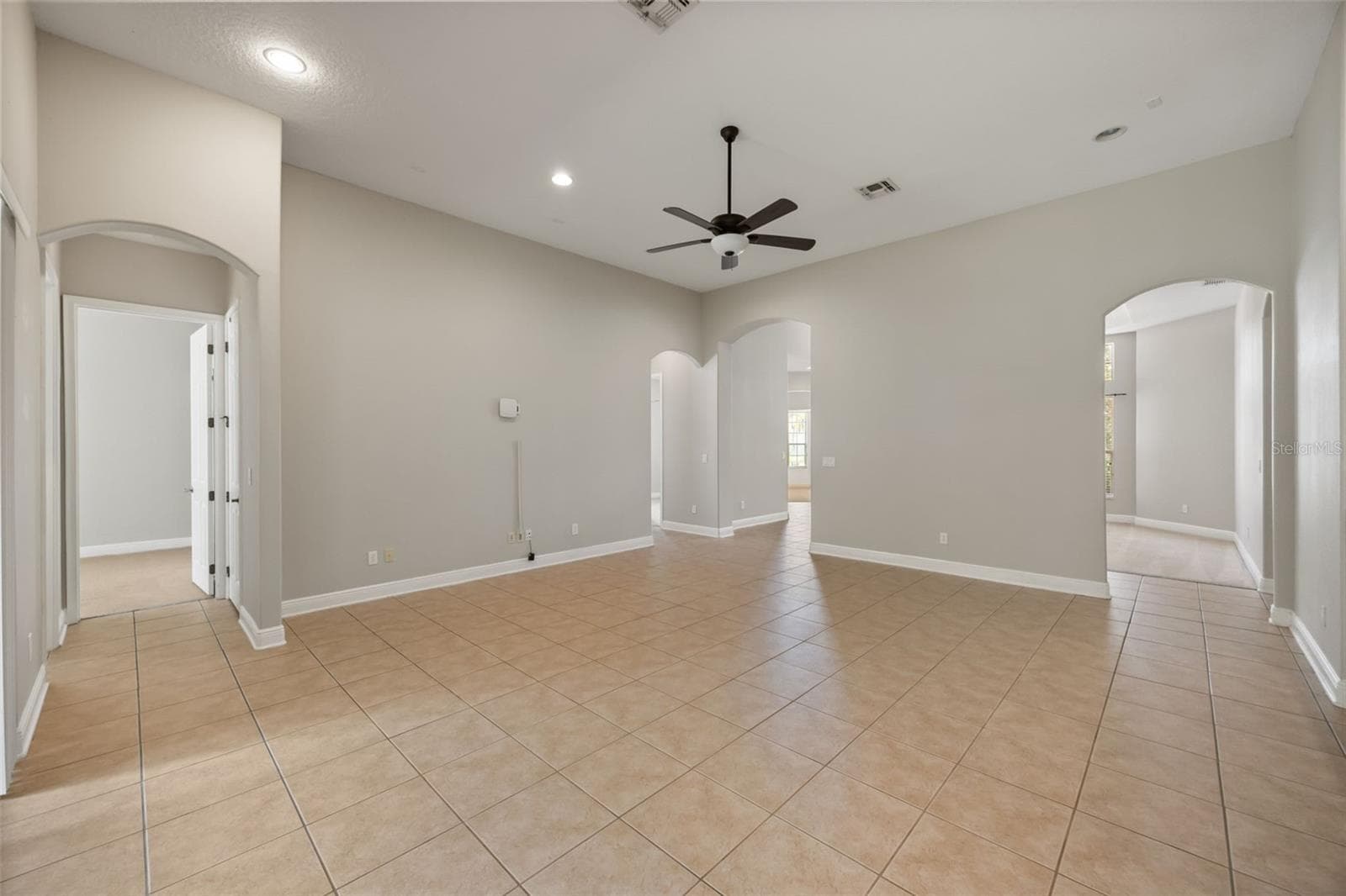 Single Family Residence at 6190 HEDGESPARROWS LN, SANFORD, photo 7 of 38