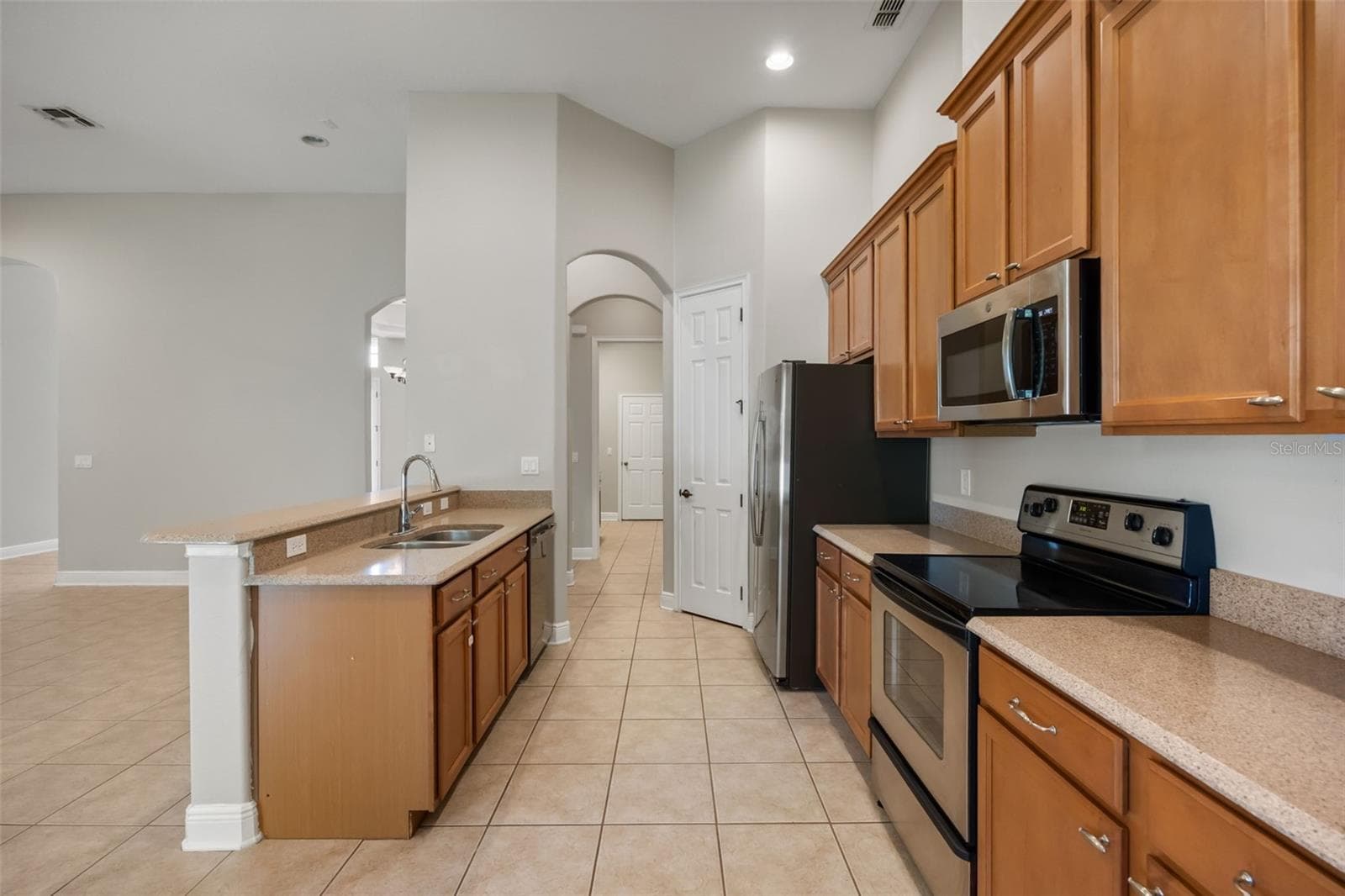 Single Family Residence at 6190 HEDGESPARROWS LN, SANFORD, photo 11 of 38