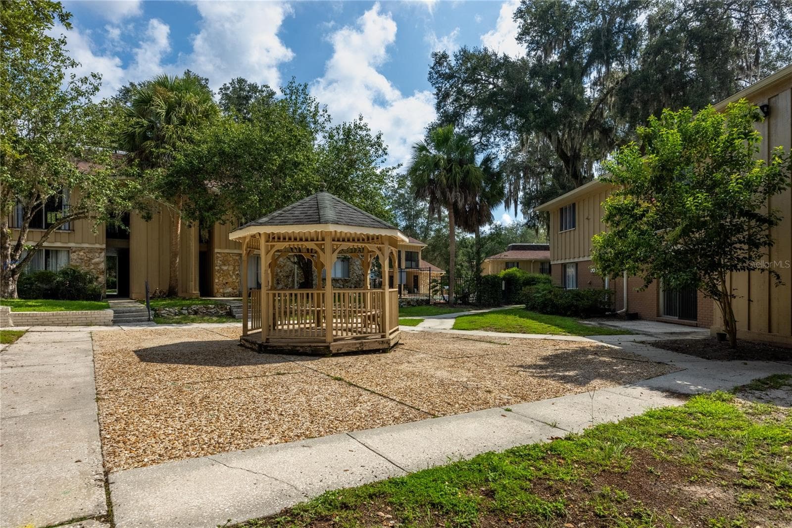 Condominium at 507 NW 39TH RD #122, GAINESVILLE, photo 33 of 36