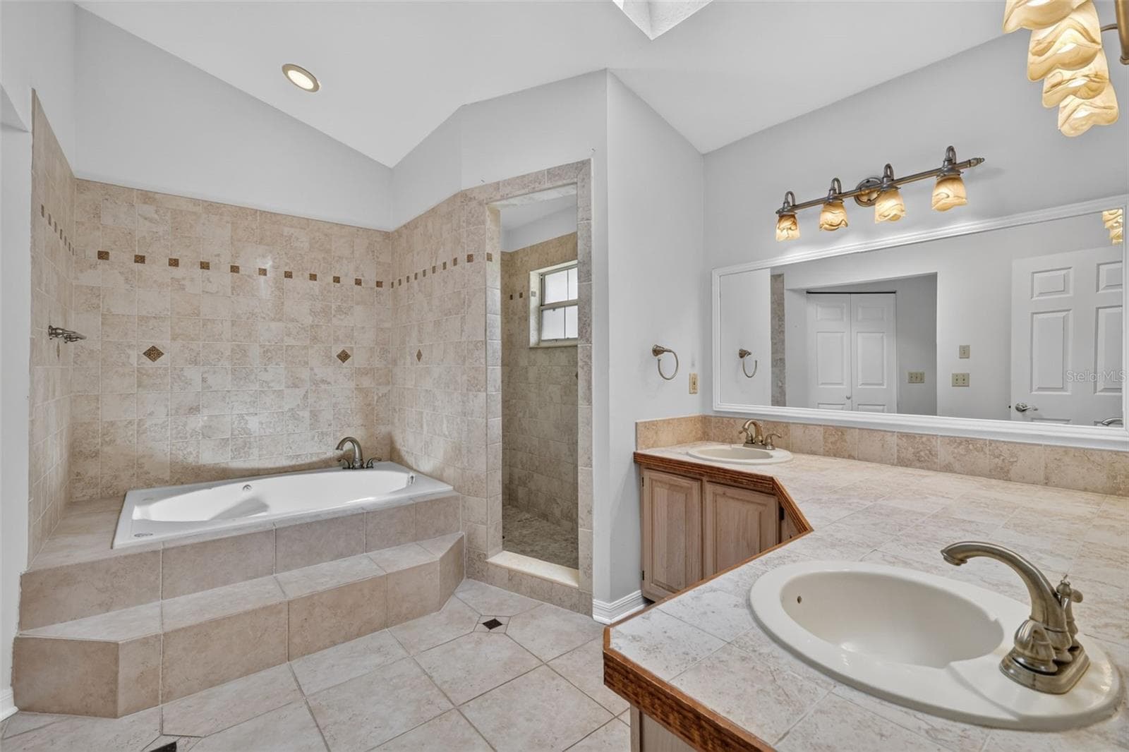 Primary Bathroom - 37130 COUNTY ROAD 439, EUSTIS