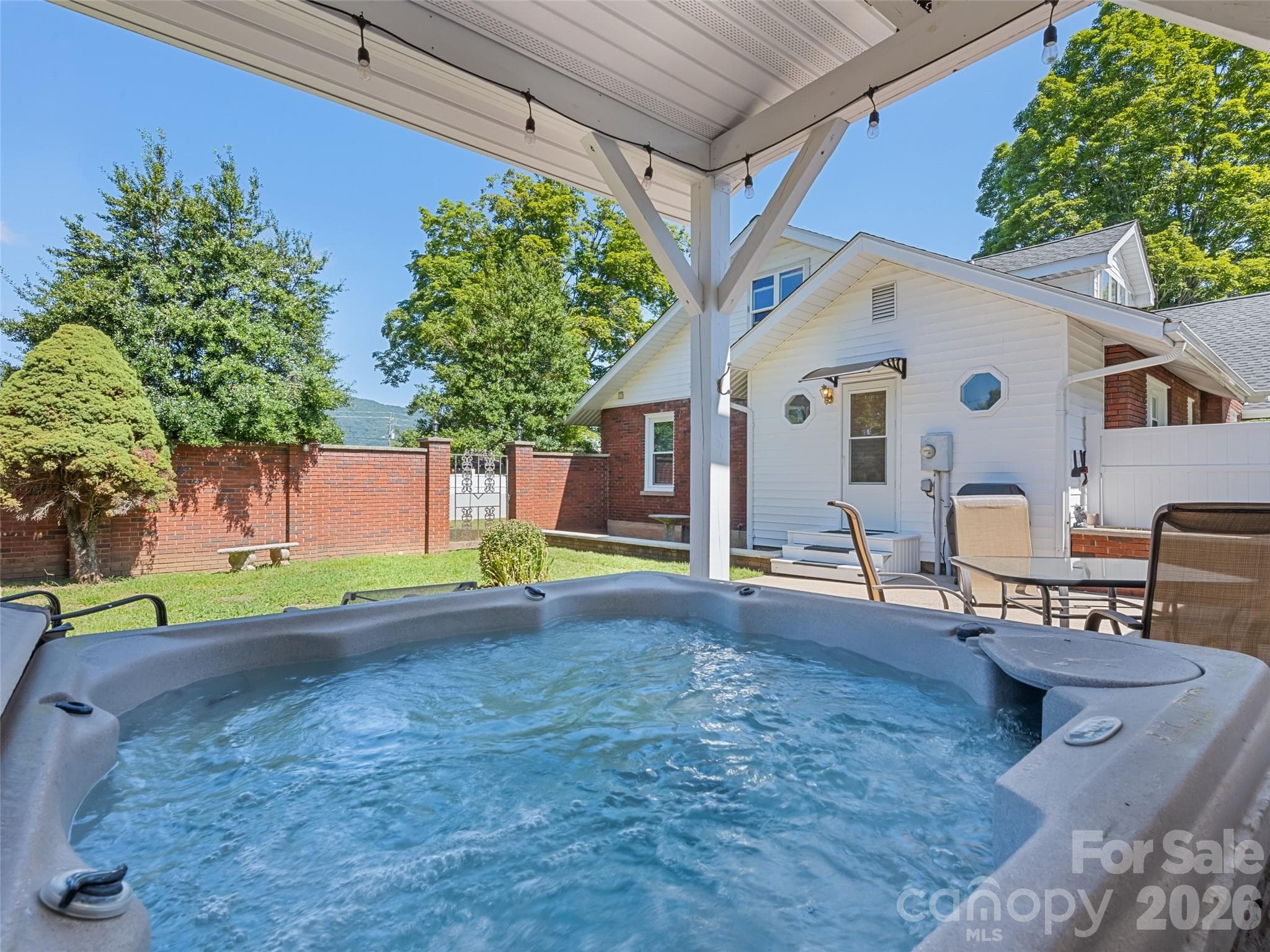 Private hot tub - 50 Epsom Street, Waynesville