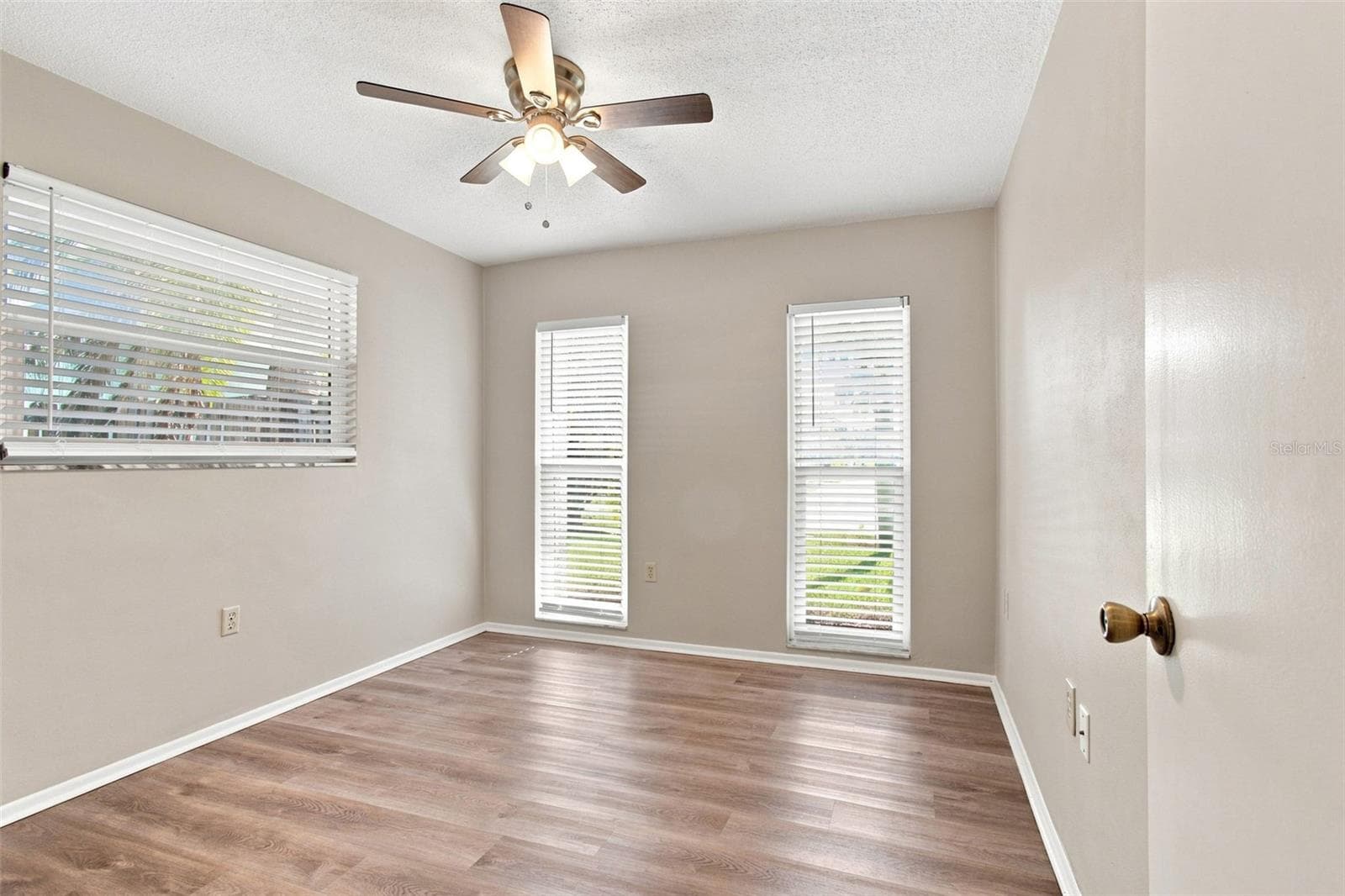 Single Family Residence at 527 WAYFARER DR, TARPON SPRINGS, photo 31 of 47