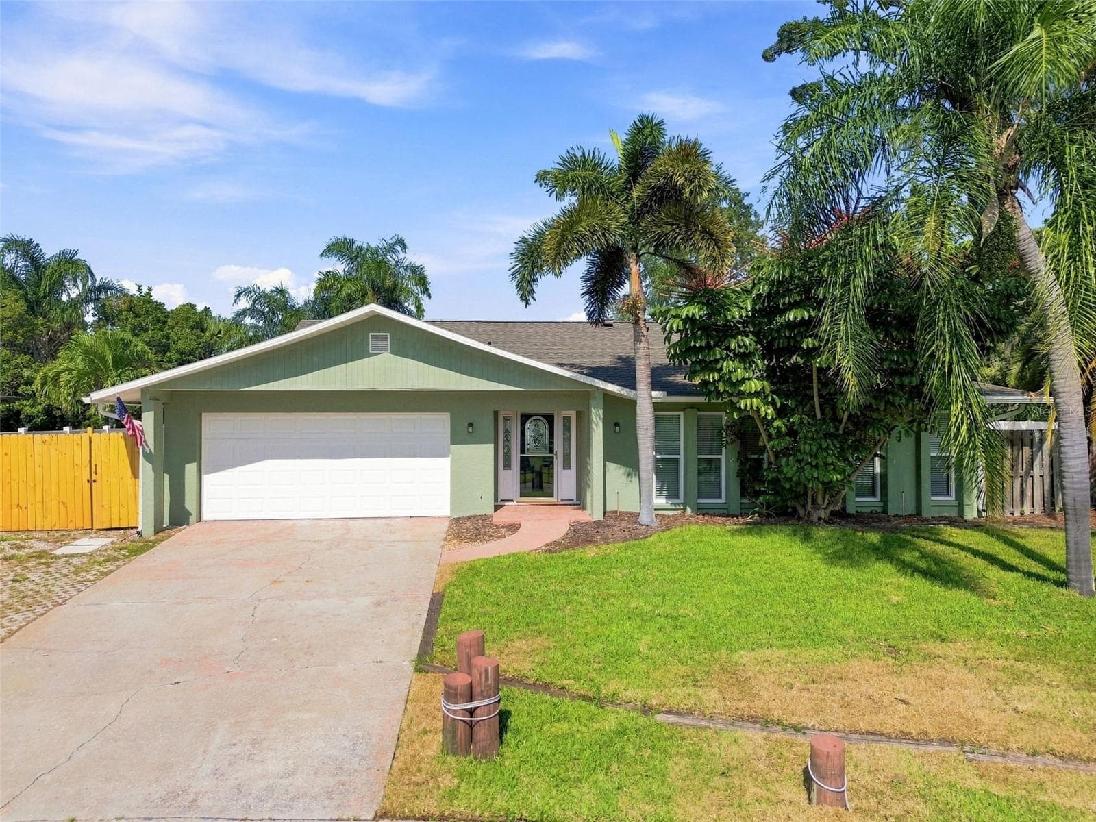 Single Family Residence at 527 WAYFARER DR, TARPON SPRINGS, photo 42 of 47
