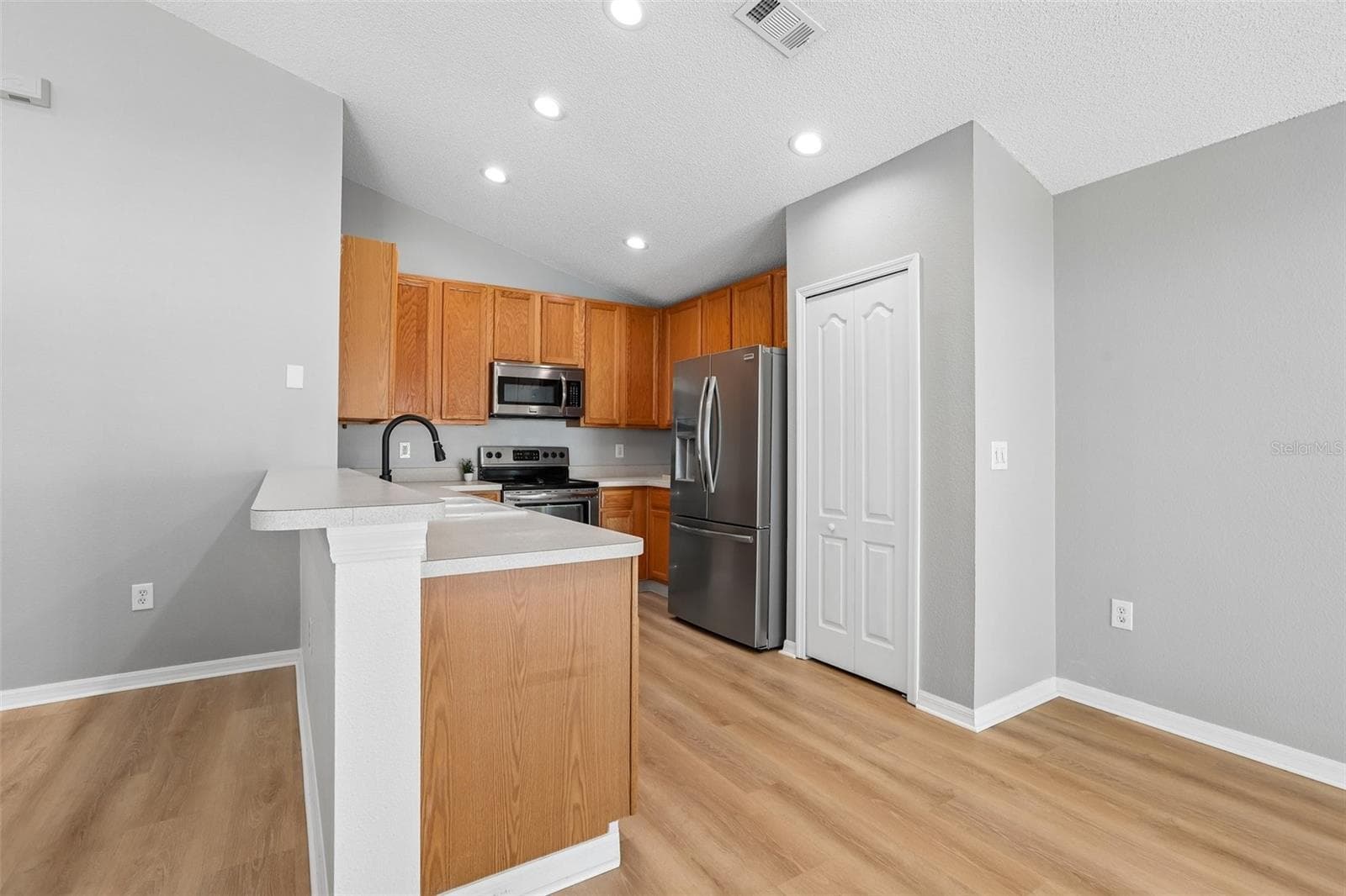 Single Family Residence at 2638 BIG PINE DR, HOLIDAY, photo 11 of 41