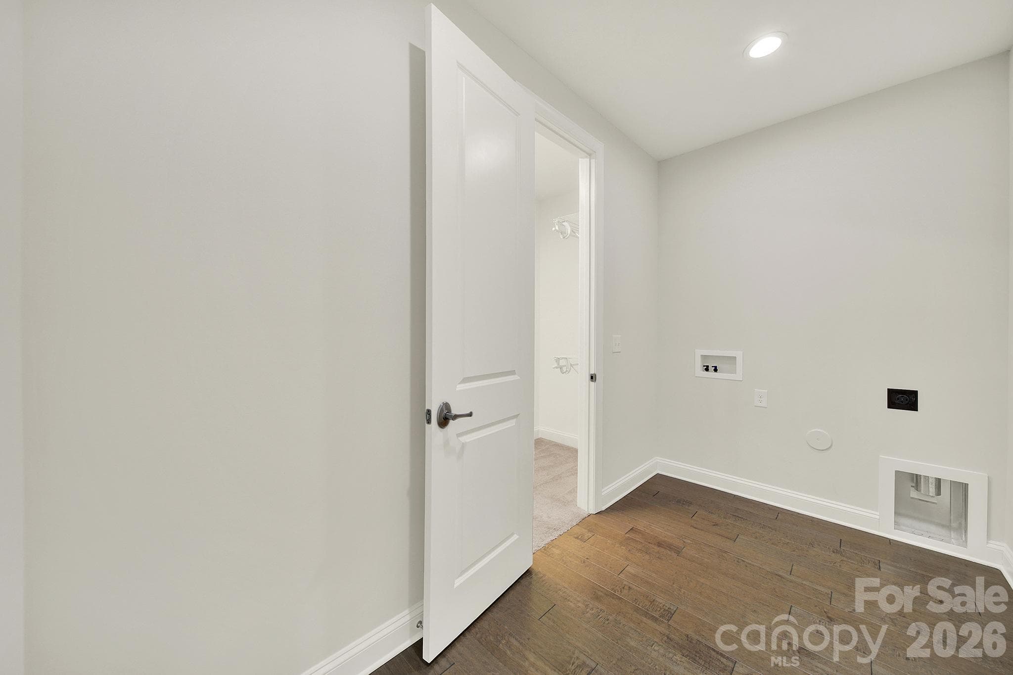 Single Family Residence at 6083 Chimney Bluff Road, Lancaster, photo 18 of 48