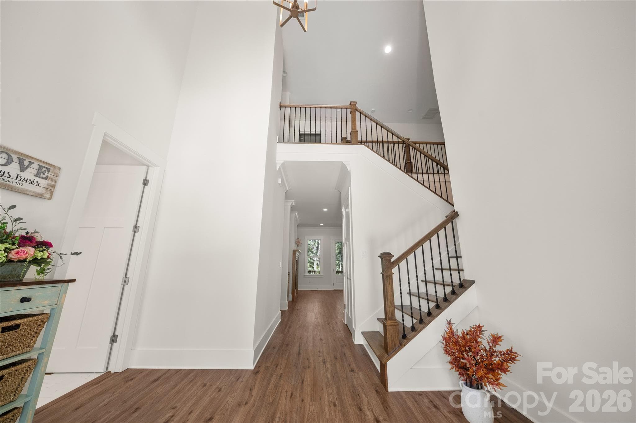 Entry grand foyer - Hendersonville