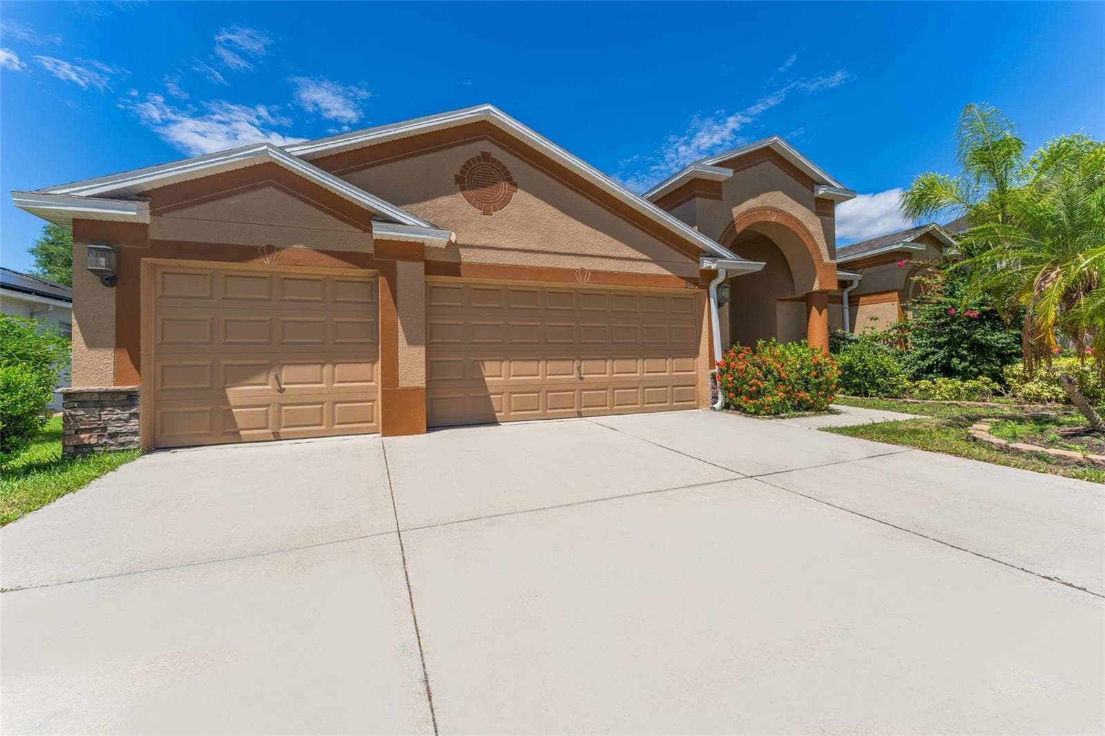 2637 YUKON CLIFF DR