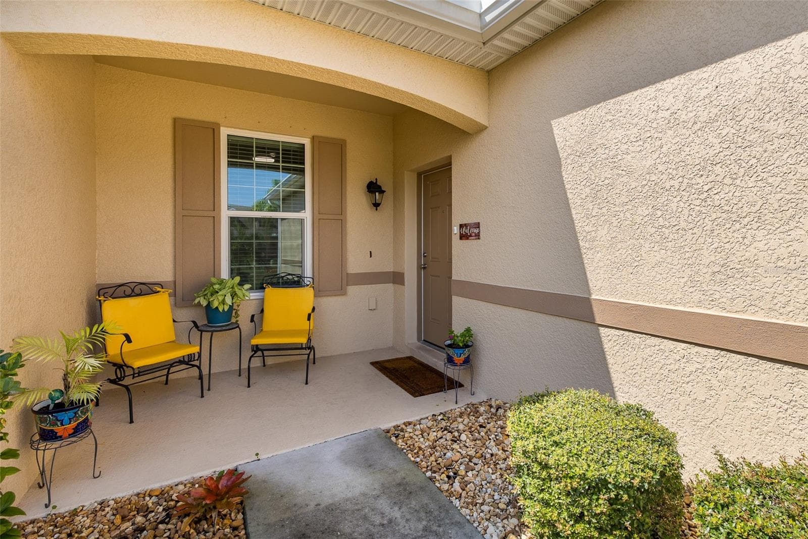 Front patio - 2220 PARROT FISH DR, HOLIDAY