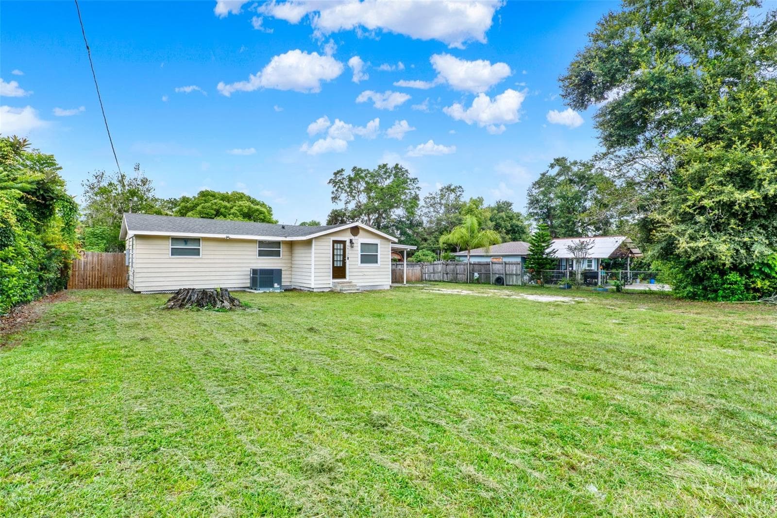 Single Family Residence at 30137 ORANGE AVE, SORRENTO, photo 21 of 25