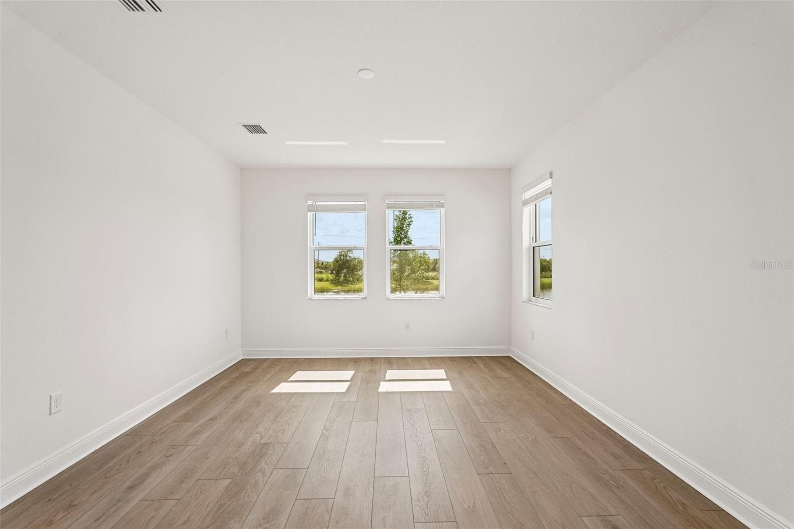 Single Family Residence at 136 VISTERA BLVD, NOKOMIS, photo 18 of 29