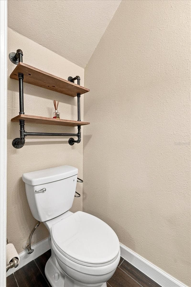 Downstairs Half Bathroom - 3324 LAUREL VIEW DR, BRANDON