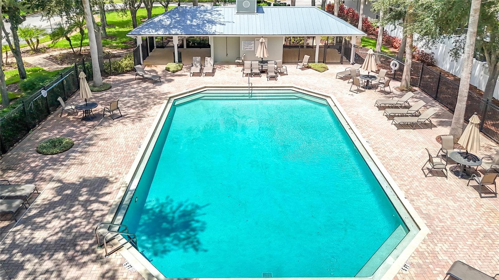 Reflections Community Pool - 5014 BRIDGEWAY LN, LUTZ