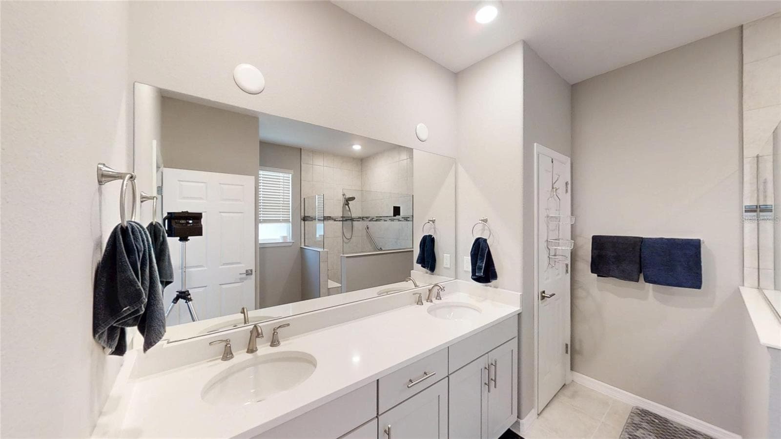 PRIMARY BATHROOM - 5655 SW 78TH AVENUE RD, OCALA