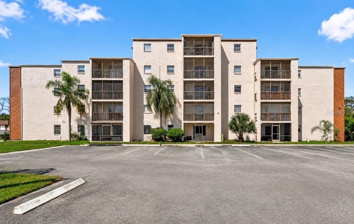 5541 BAY BLVD #550