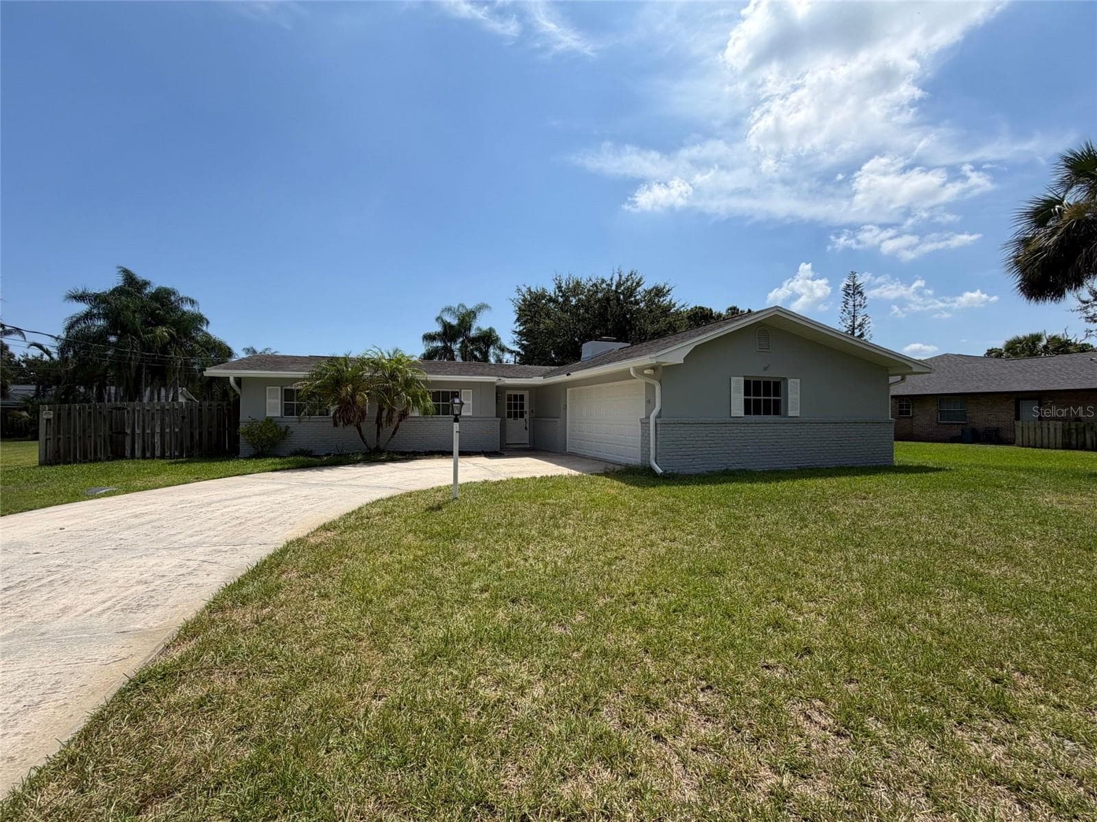 2617 S FAIRWAY DR