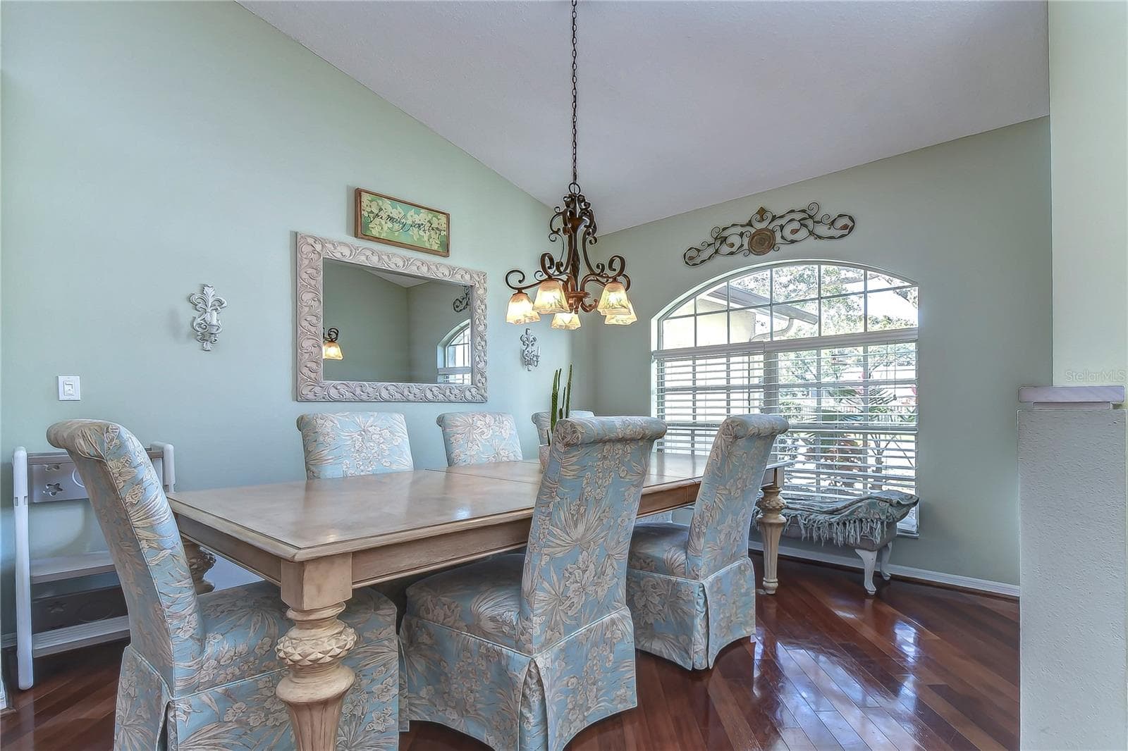 Single Family Residence at 9502 SUNNYOAK DR, RIVERVIEW, photo 4 of 42