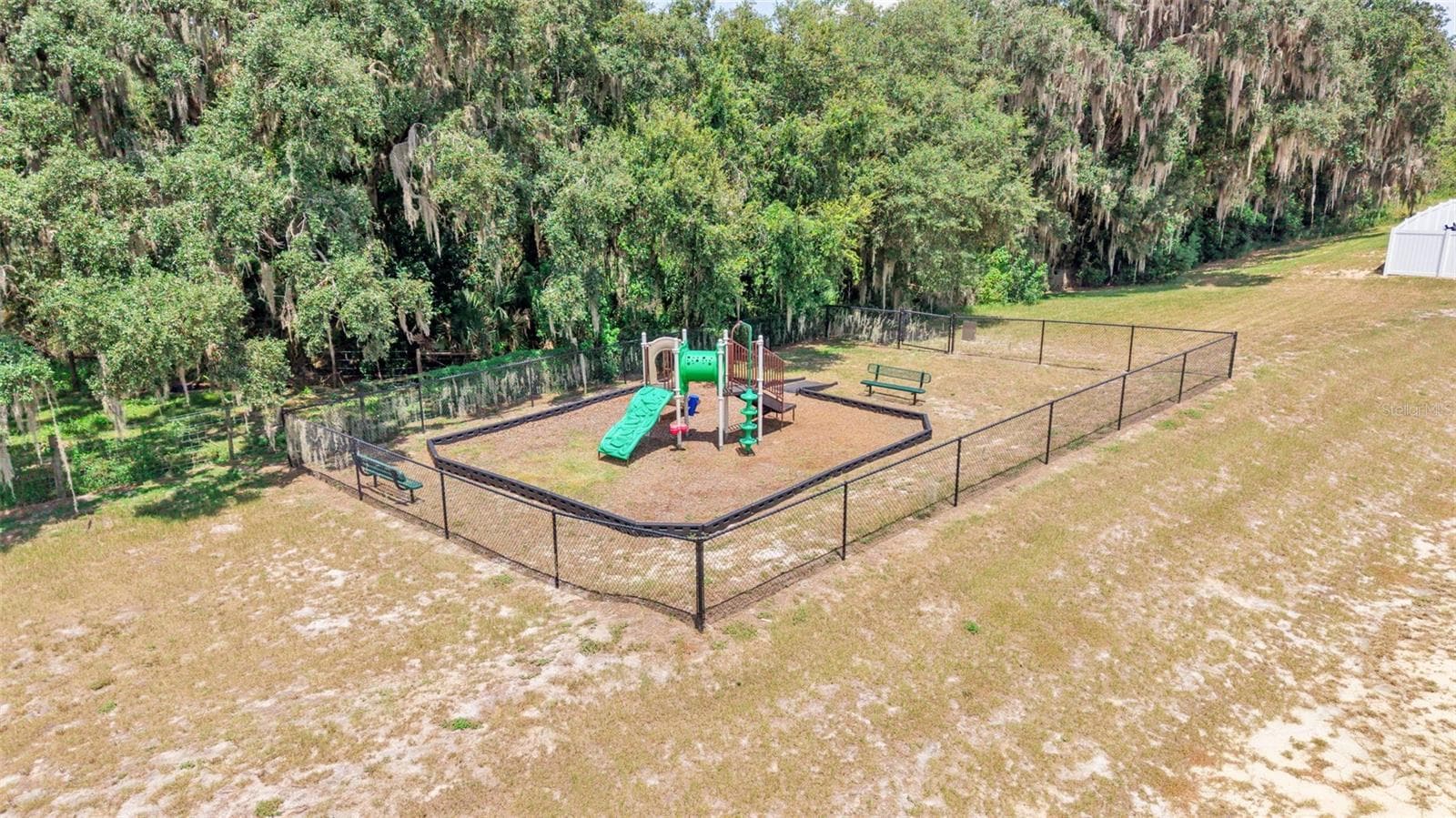 Community playground - 2048 WINDING RIVER CV, BARTOW