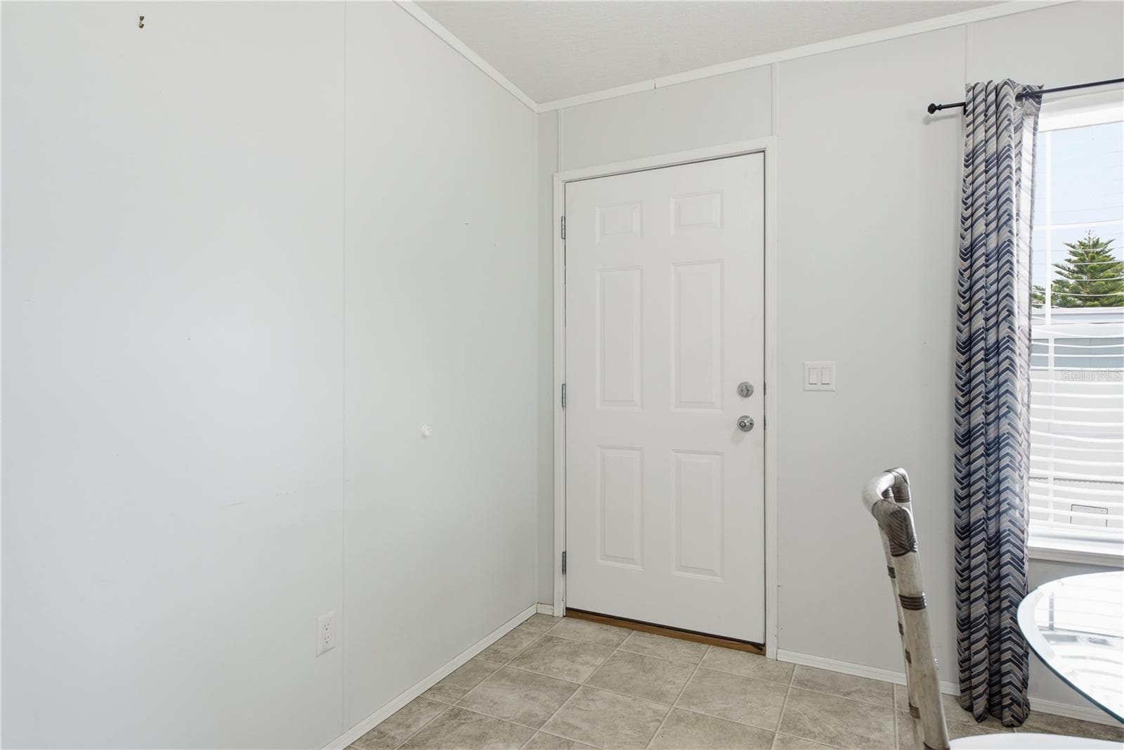 Entryway - 980 7TH ST NW #88, LARGO