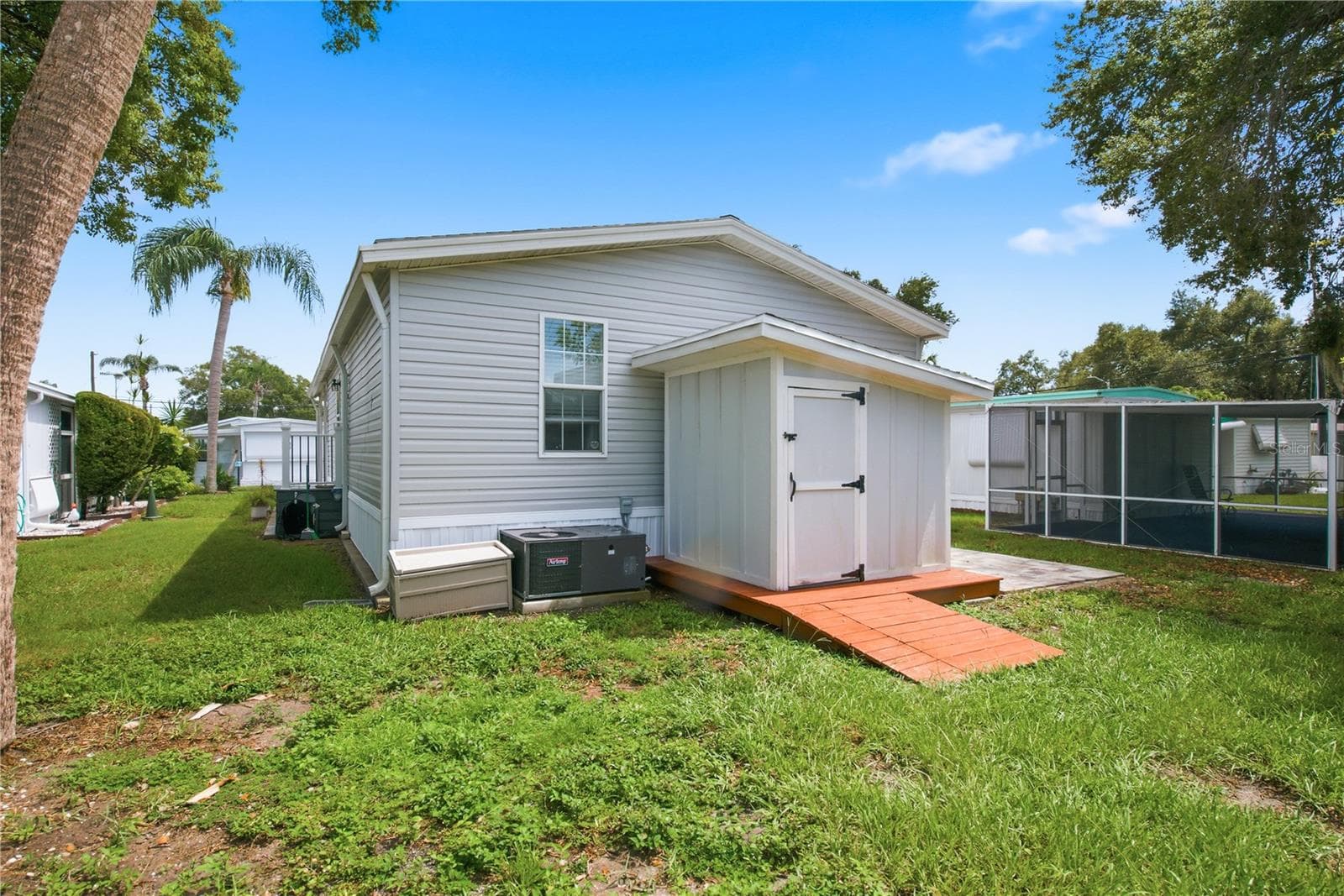 Backyard with storage shed and paver area - 980 7TH ST NW #88, LARGO