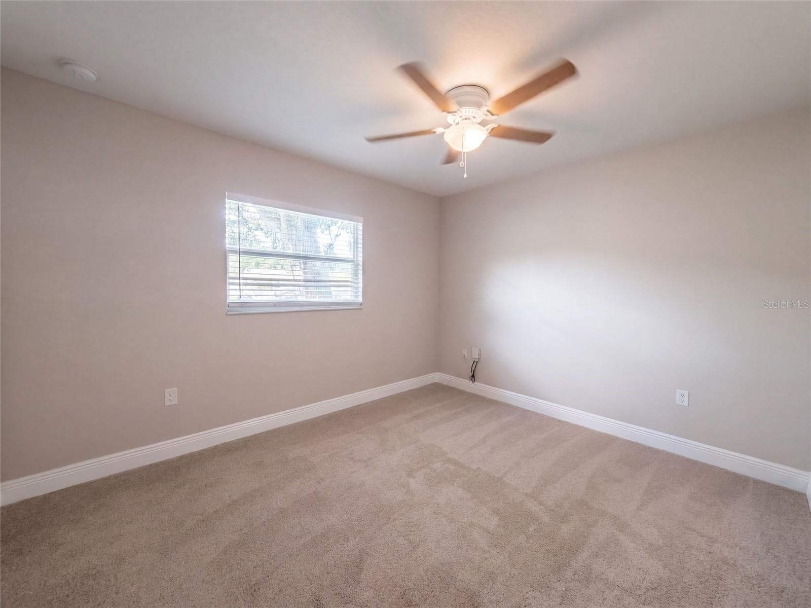 Single Family Residence at 121 INWOOD CIR, BRANDON, photo 9 of 15