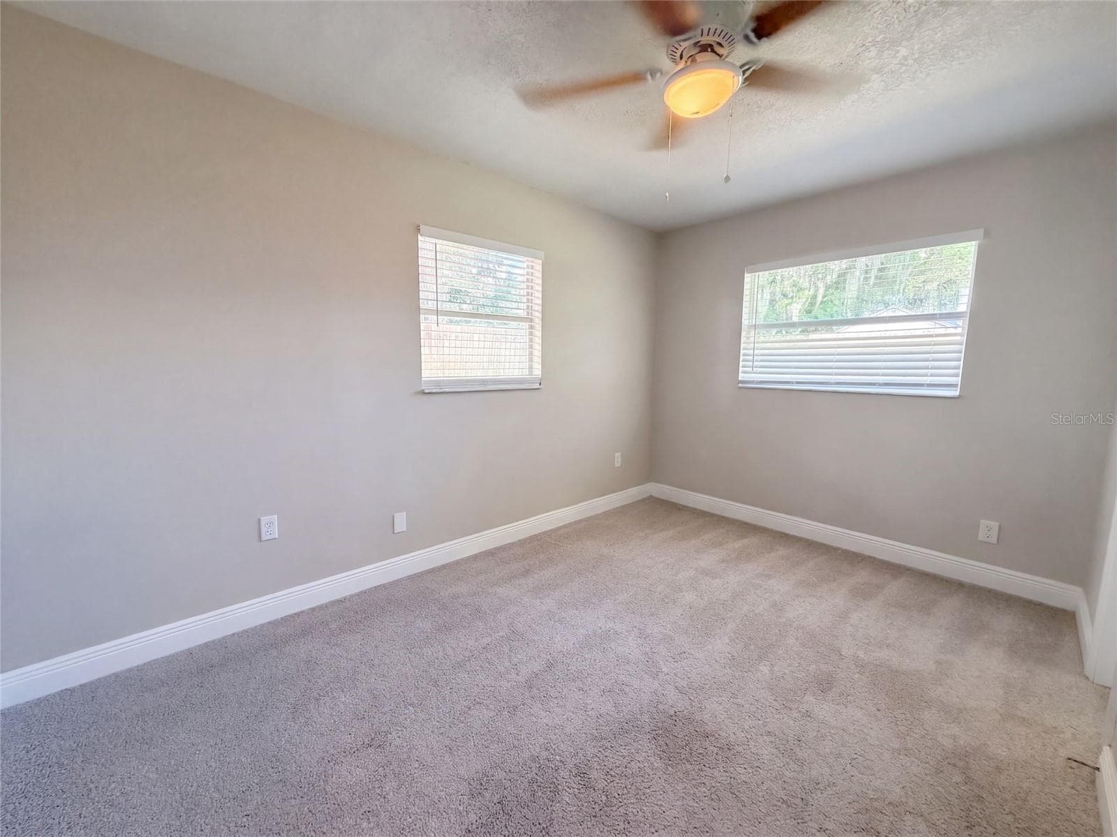 Single Family Residence at 121 INWOOD CIR, BRANDON, photo 10 of 15