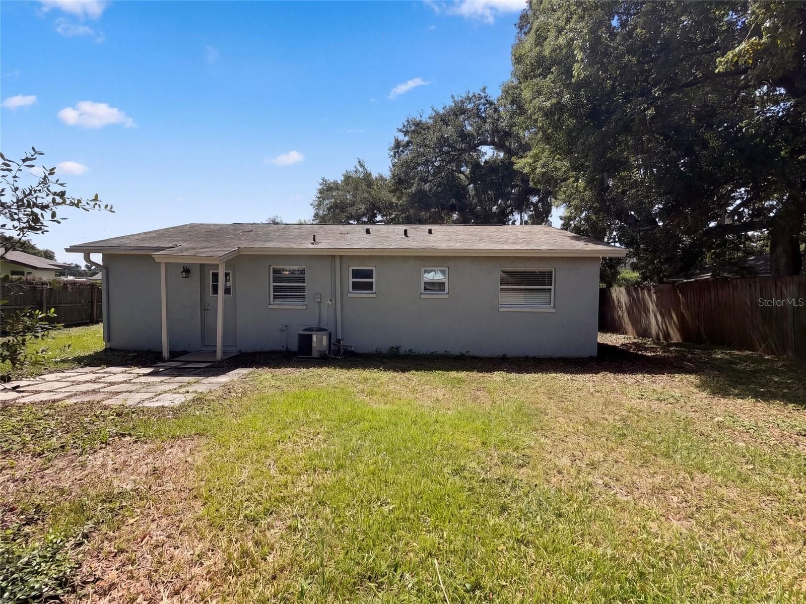 Single Family Residence at 121 INWOOD CIR, BRANDON, photo 15 of 15