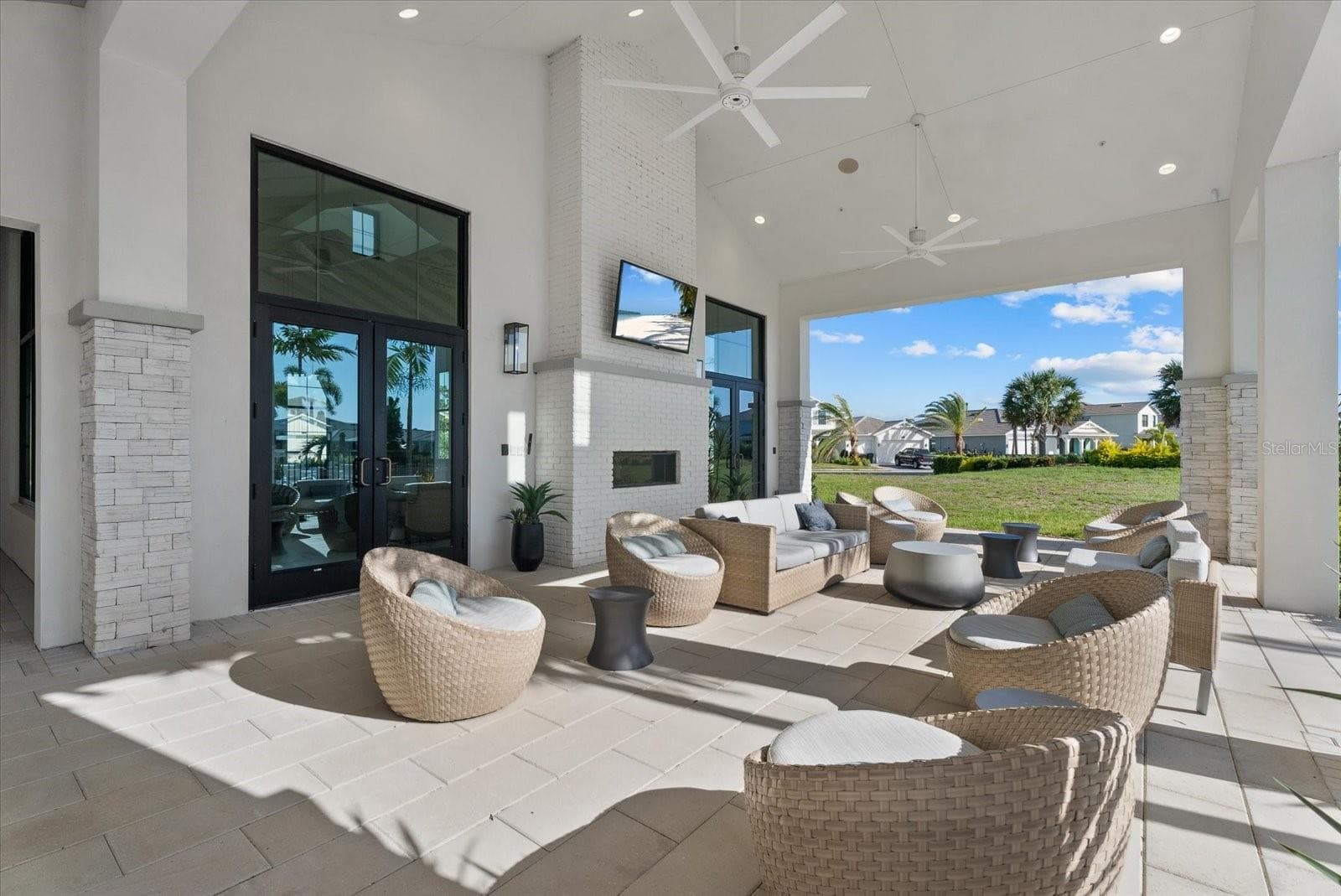 Community Outdoor Living - 12801 MORNING MIST PL, VENICE