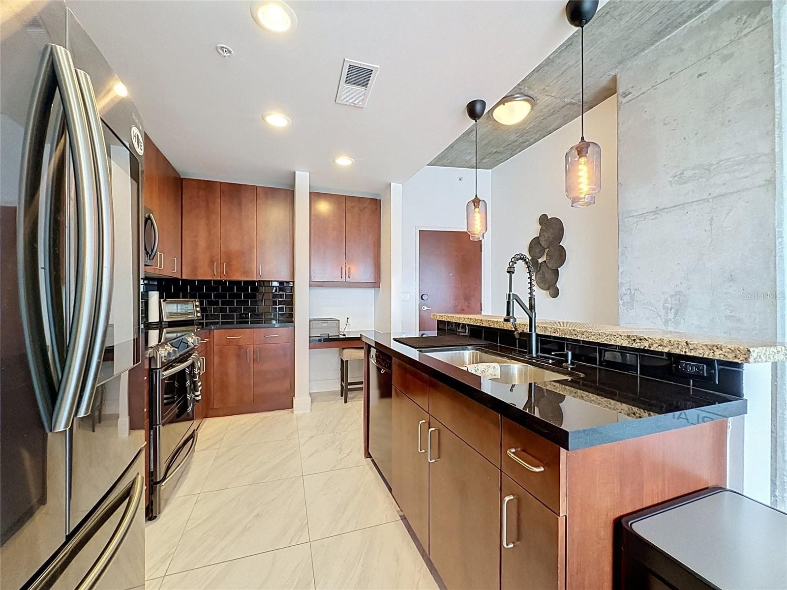 Condominium at 155 S COURT AVE #1810, ORLANDO, photo 21 of 31
