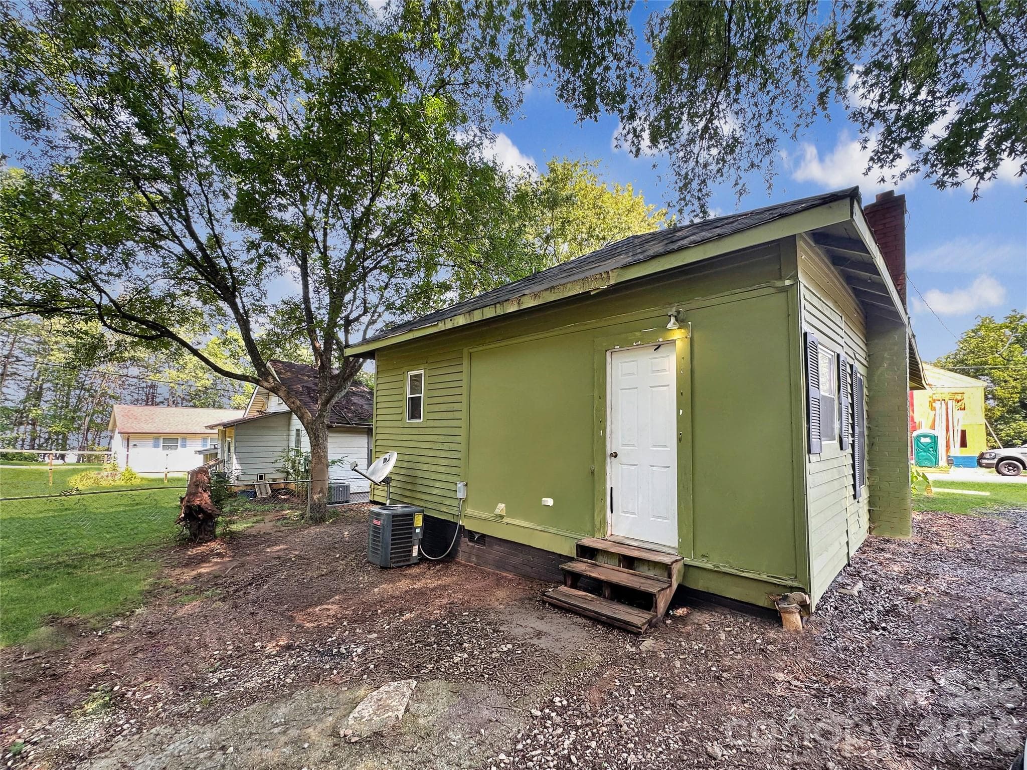 Single Family Residence at 303 W B Street, Newton, photo 5 of 5