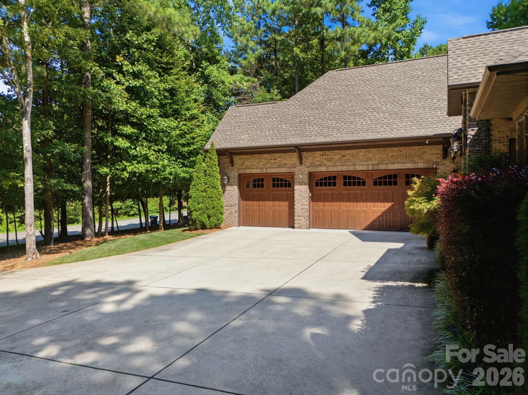Three car courtyard garage - 7197 Windy Ridge Drive, Iron Station