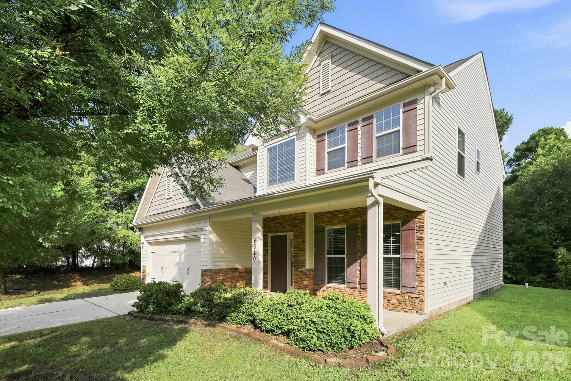 Single Family Residence at 9320 Gentle Stream Lane, Charlotte, photo 15 of 21