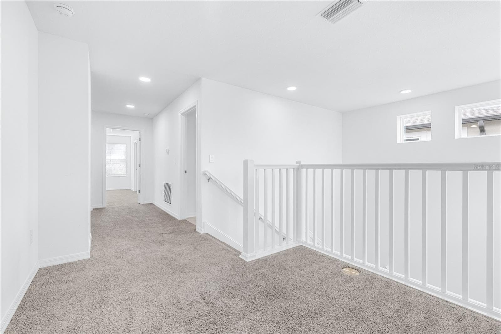 Spacious landing - 5246 CURRANT ST, LAKELAND