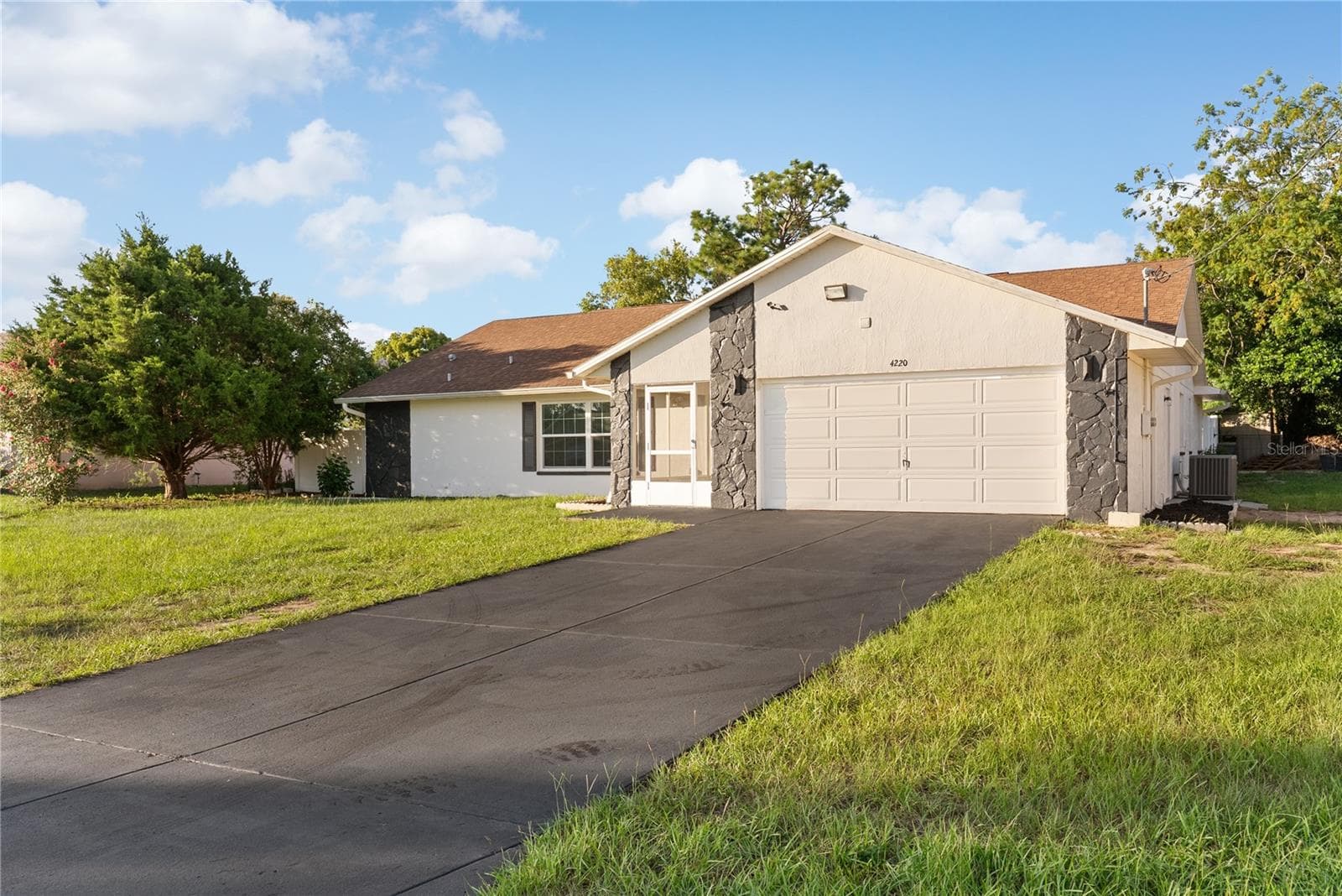 Single Family Residence at 4220 AUGUSTINE RD, SPRING HILL, photo 4 of 44