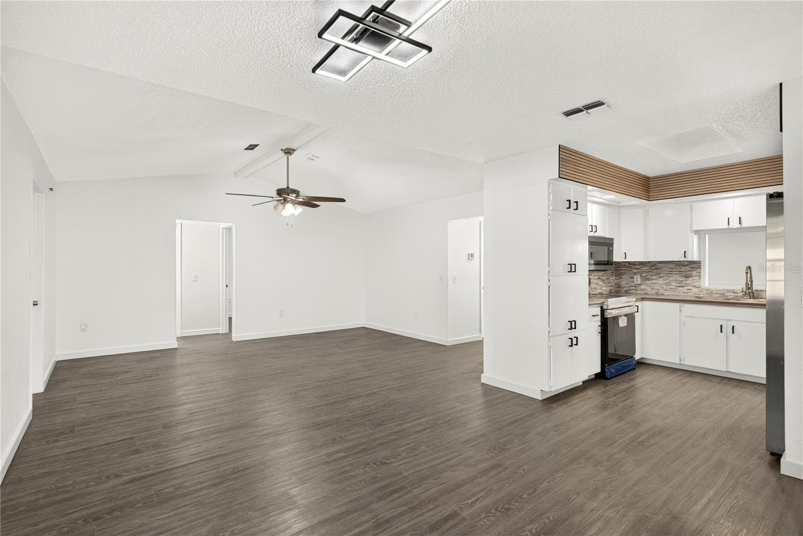 Single Family Residence at 4220 AUGUSTINE RD, SPRING HILL, photo 17 of 44