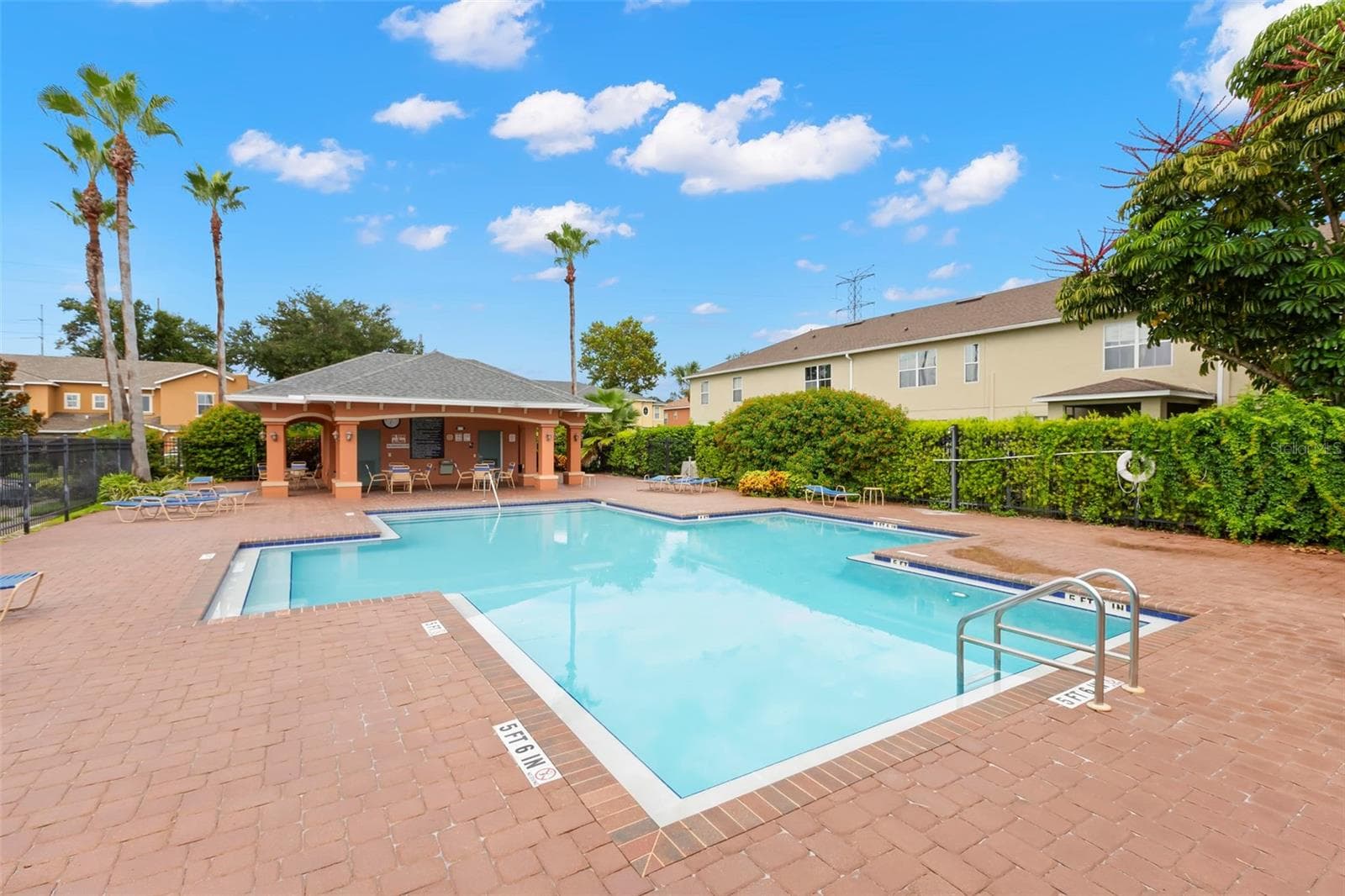 Community pool - 2523 SANDY BEACH LN, CLEARWATER
