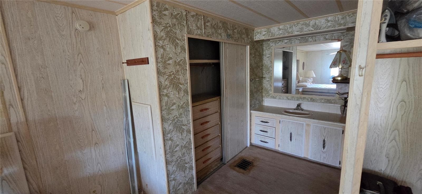 Manufactured Home at 16806 HARLEY ST, HUDSON, photo 8 of 18