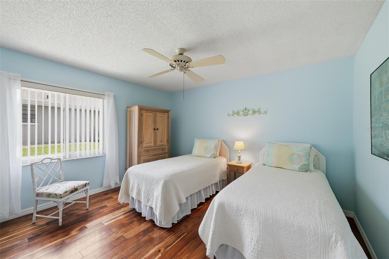 GUEST BEDROOM IS SPACIOUS AND HAS DEEP CLOSET - 1803 NEW BEDFORD DR, SUN CITY CENTER