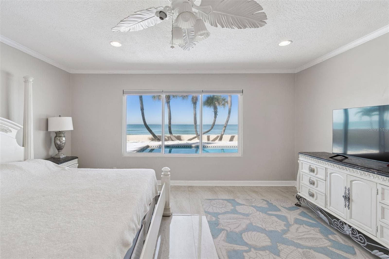 Single Family Residence at 1520 GULF BLVD, BELLEAIR BEACH, photo 23 of 62