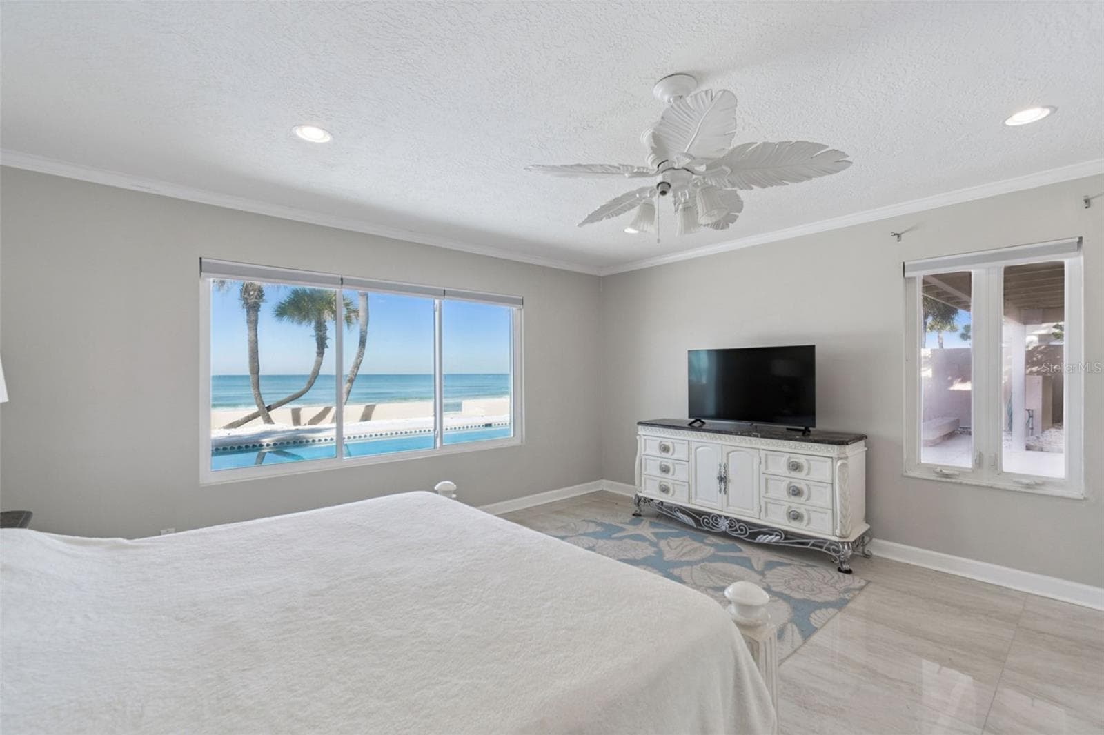 Single Family Residence at 1520 GULF BLVD, BELLEAIR BEACH, photo 24 of 62