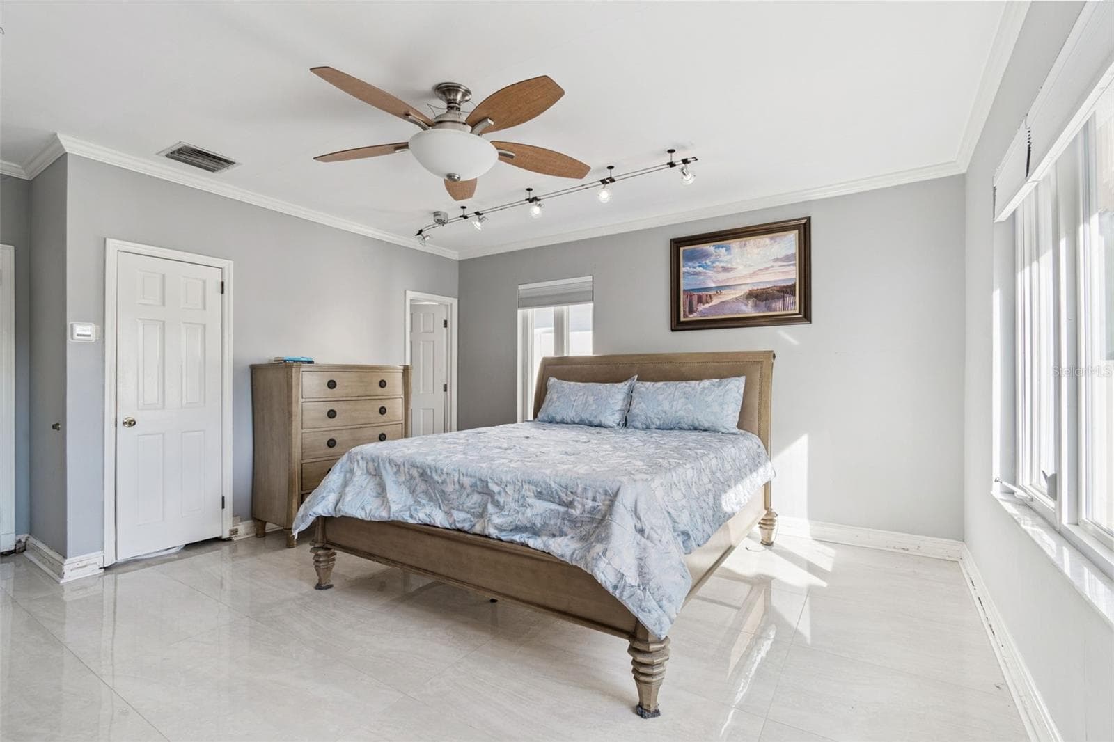 Single Family Residence at 1520 GULF BLVD, BELLEAIR BEACH, photo 27 of 62