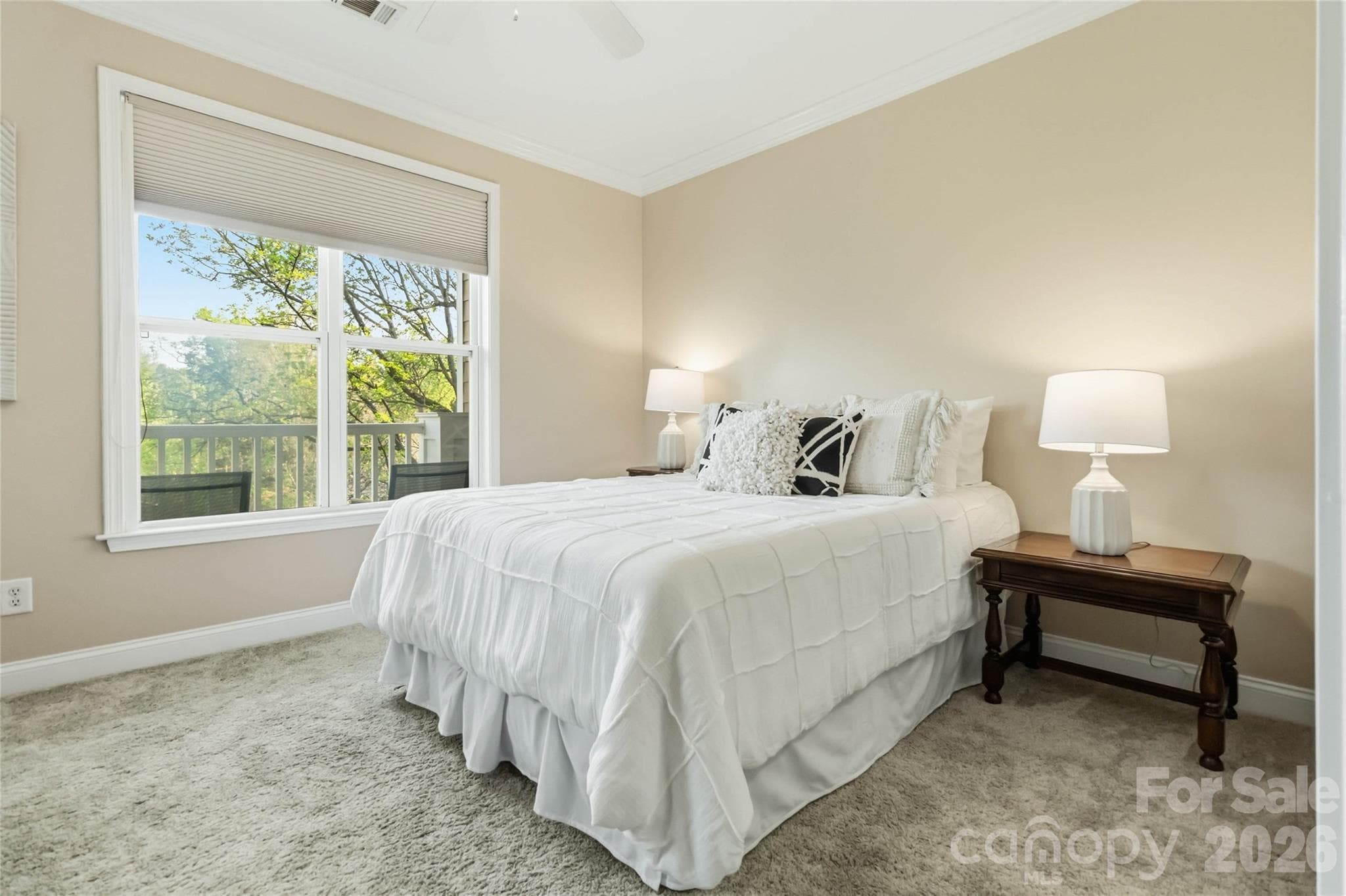 Staging removed - 1000 E Woodlawn Road, Charlotte