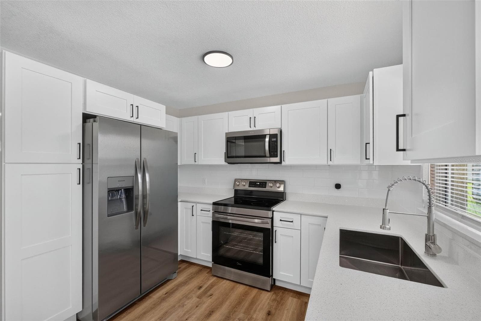 Single Family Residence at 655 TRAVIS CT, BARTOW, photo 13 of 38