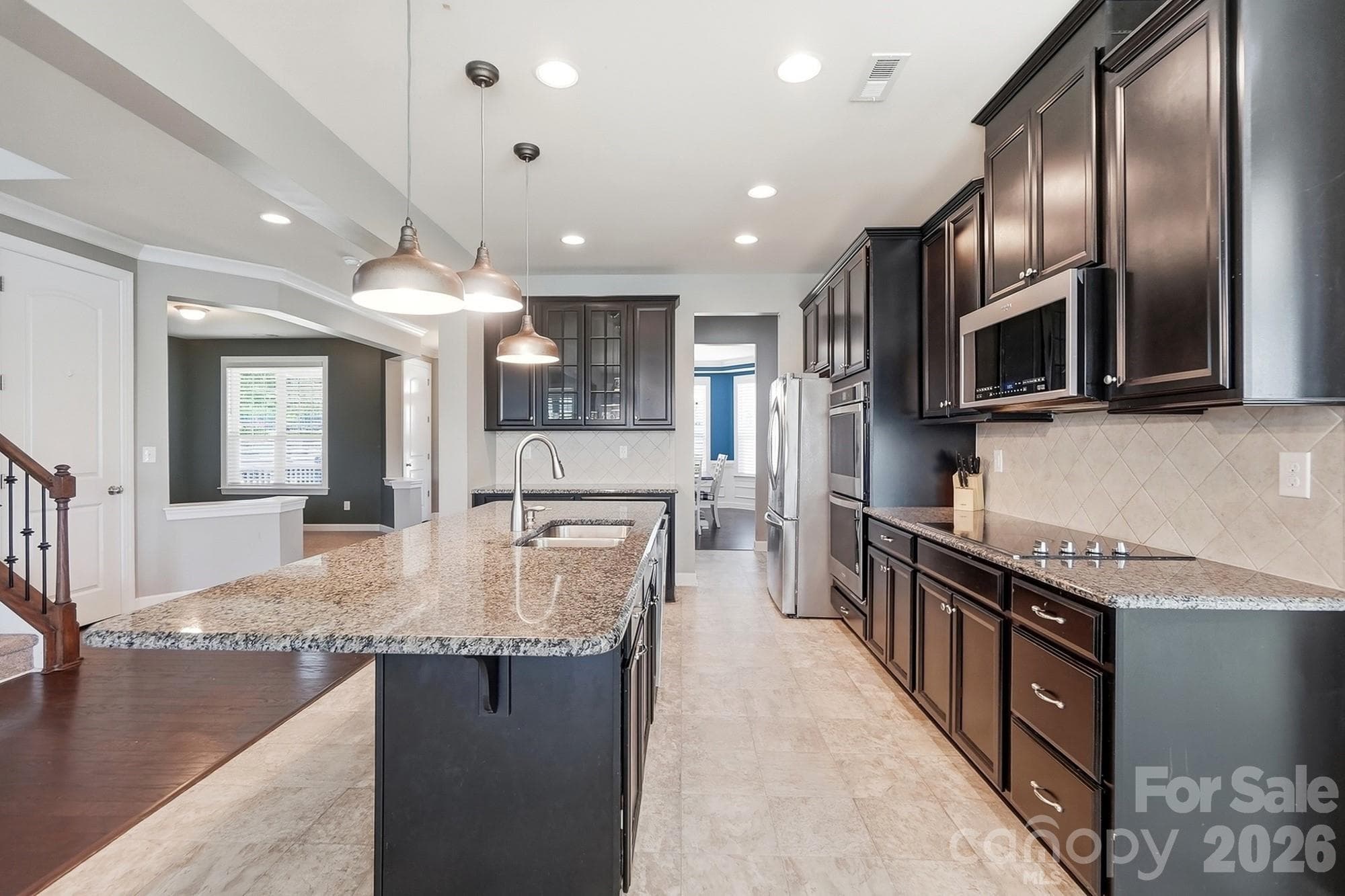 Single Family Residence at 10125 Castlebrooke Drive, Concord, photo 20 of 48