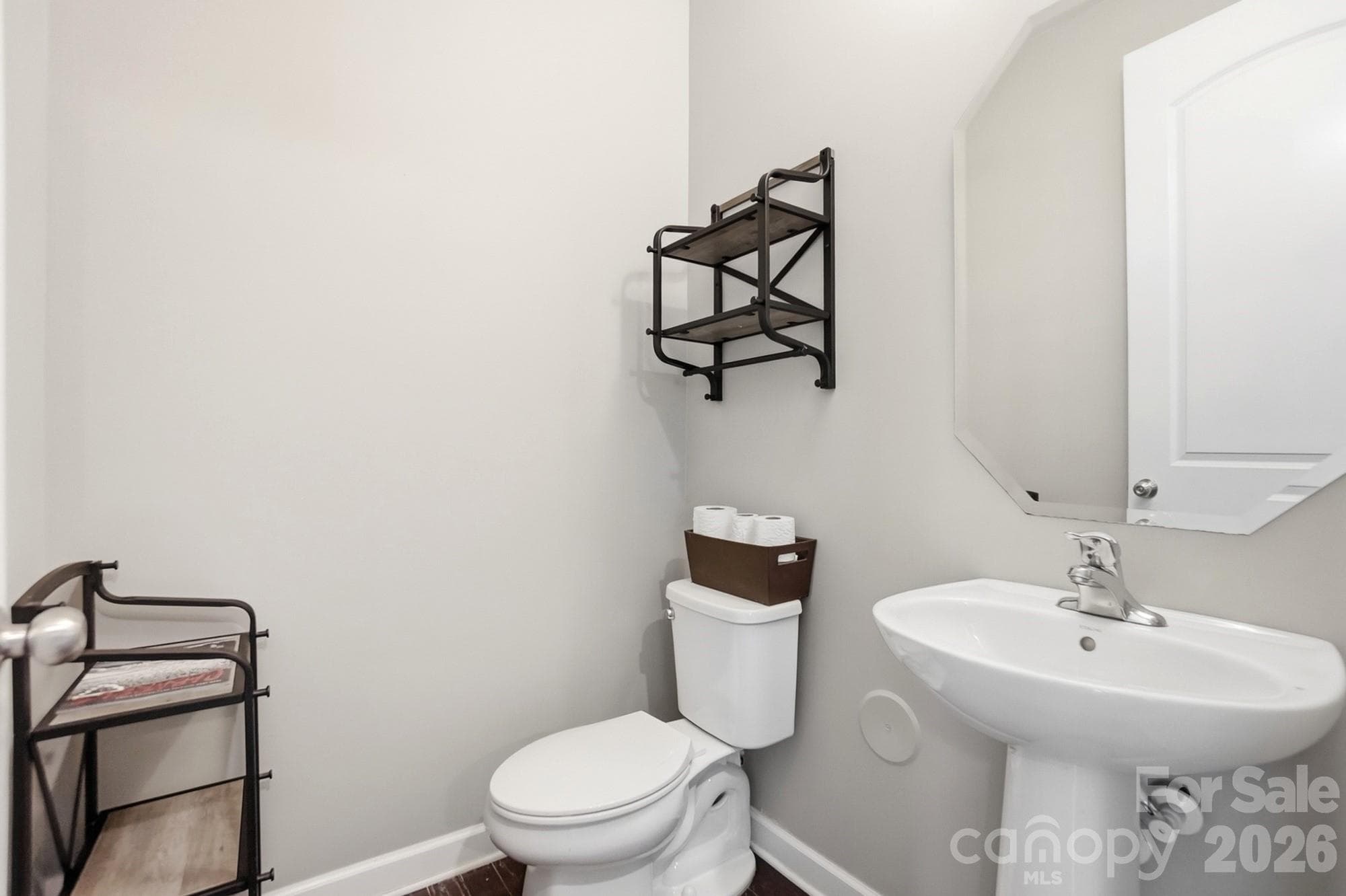 Single Family Residence at 10125 Castlebrooke Drive, Concord, photo 25 of 48