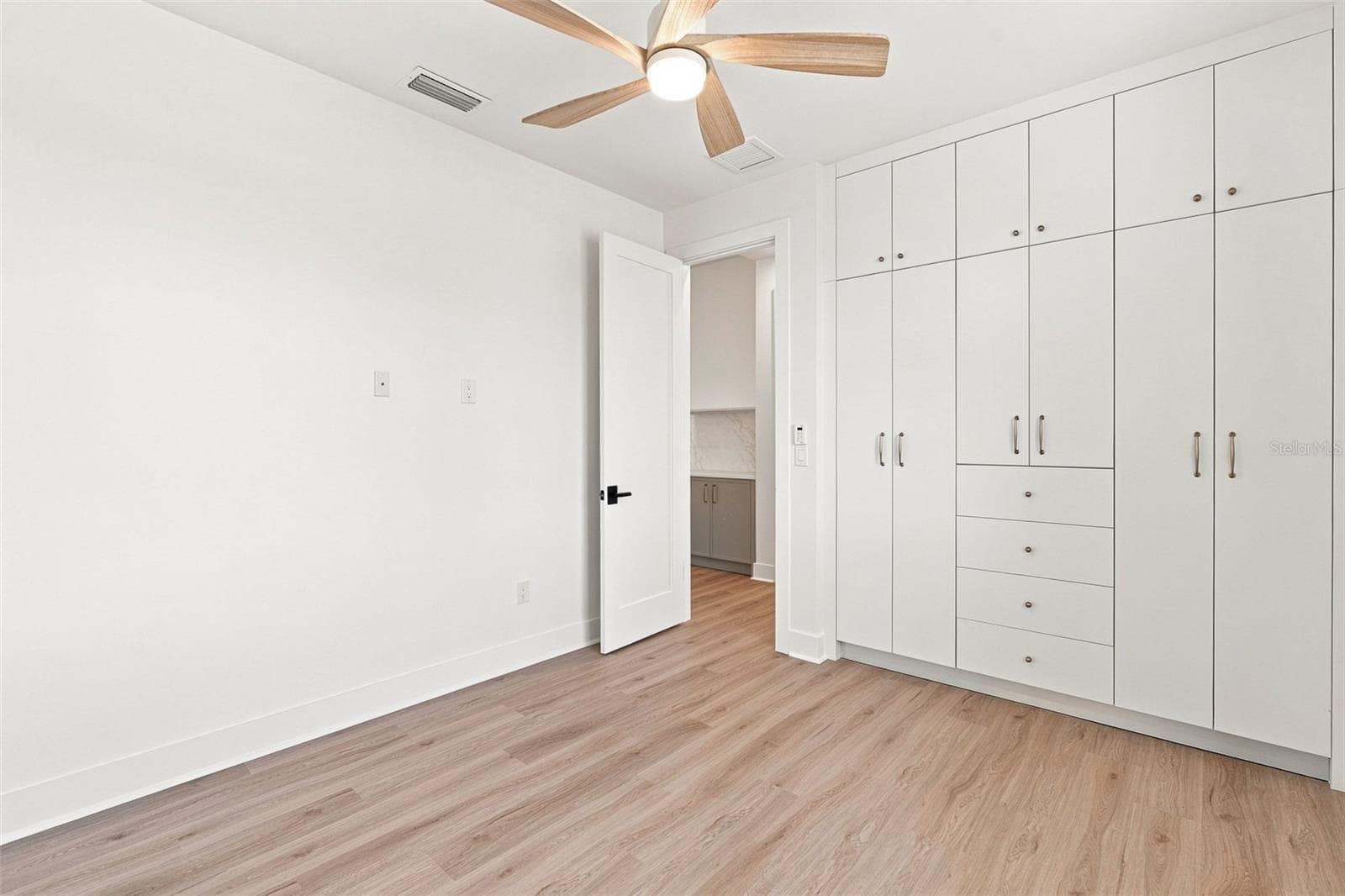 Second bedroom with Custom Cabinetry - 44 SUNFLOWER DR, PLACIDA