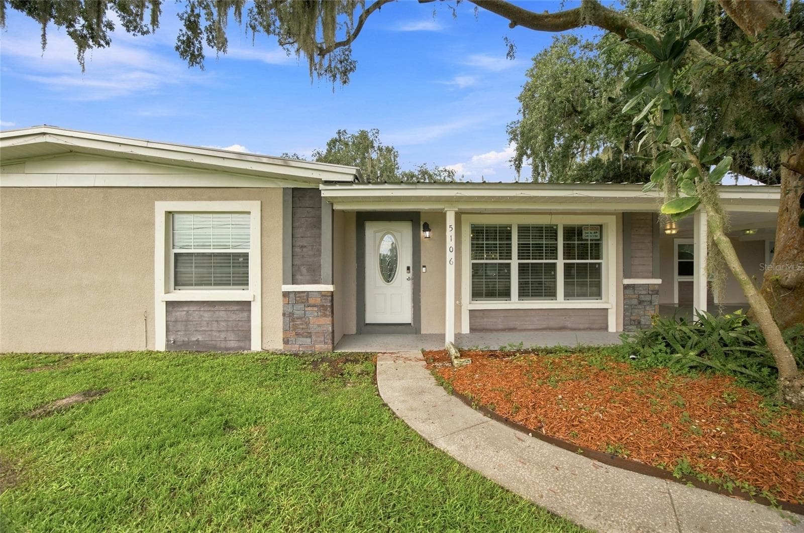 Single Family Residence at 5106 THONOTOSASSA RD, PLANT CITY, photo 7 of 67