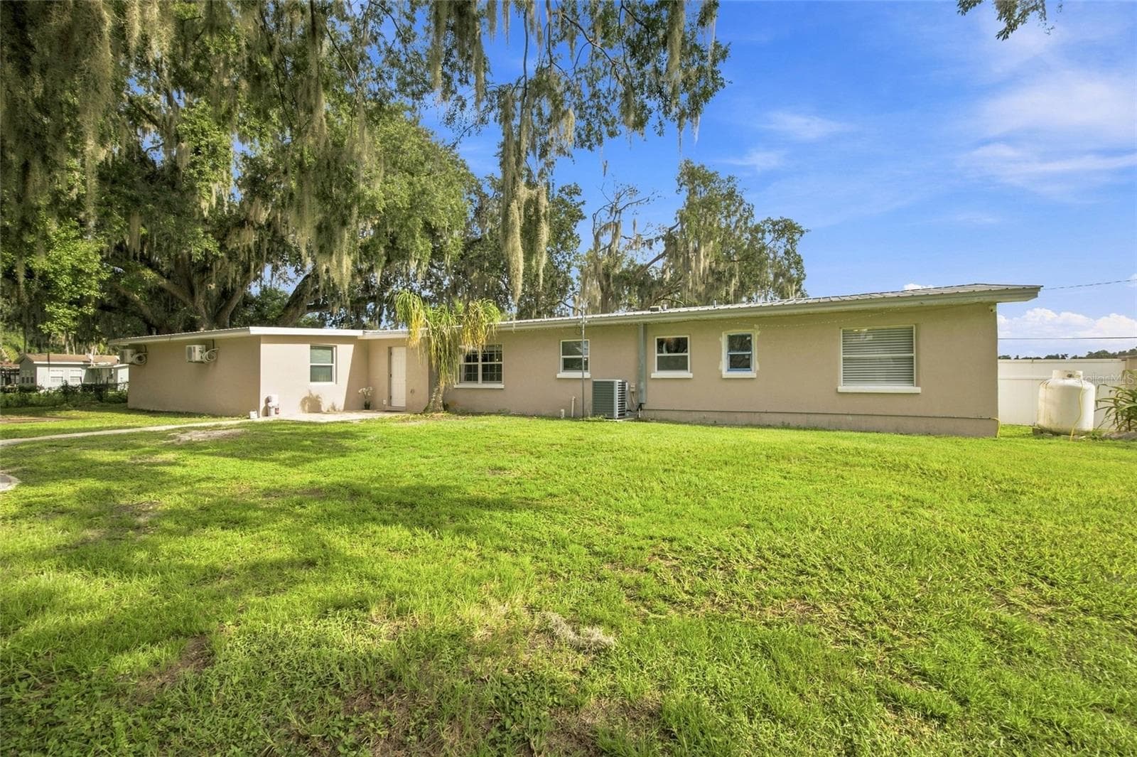 Single Family Residence at 5106 THONOTOSASSA RD, PLANT CITY, photo 52 of 67