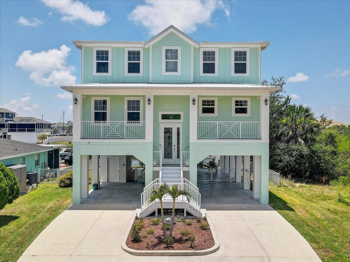 4389 5TH ISLE DR